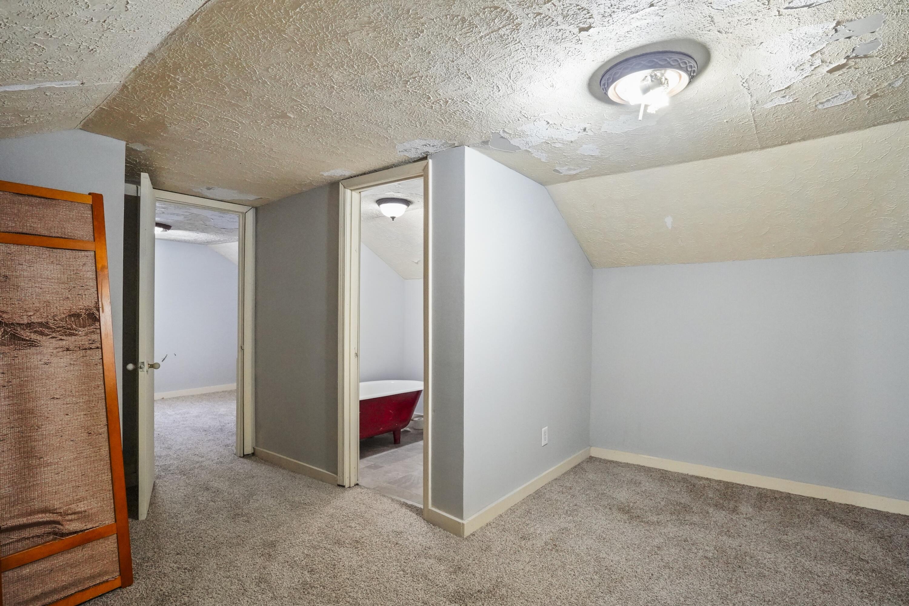 118 Beecher Street Property Photo 22