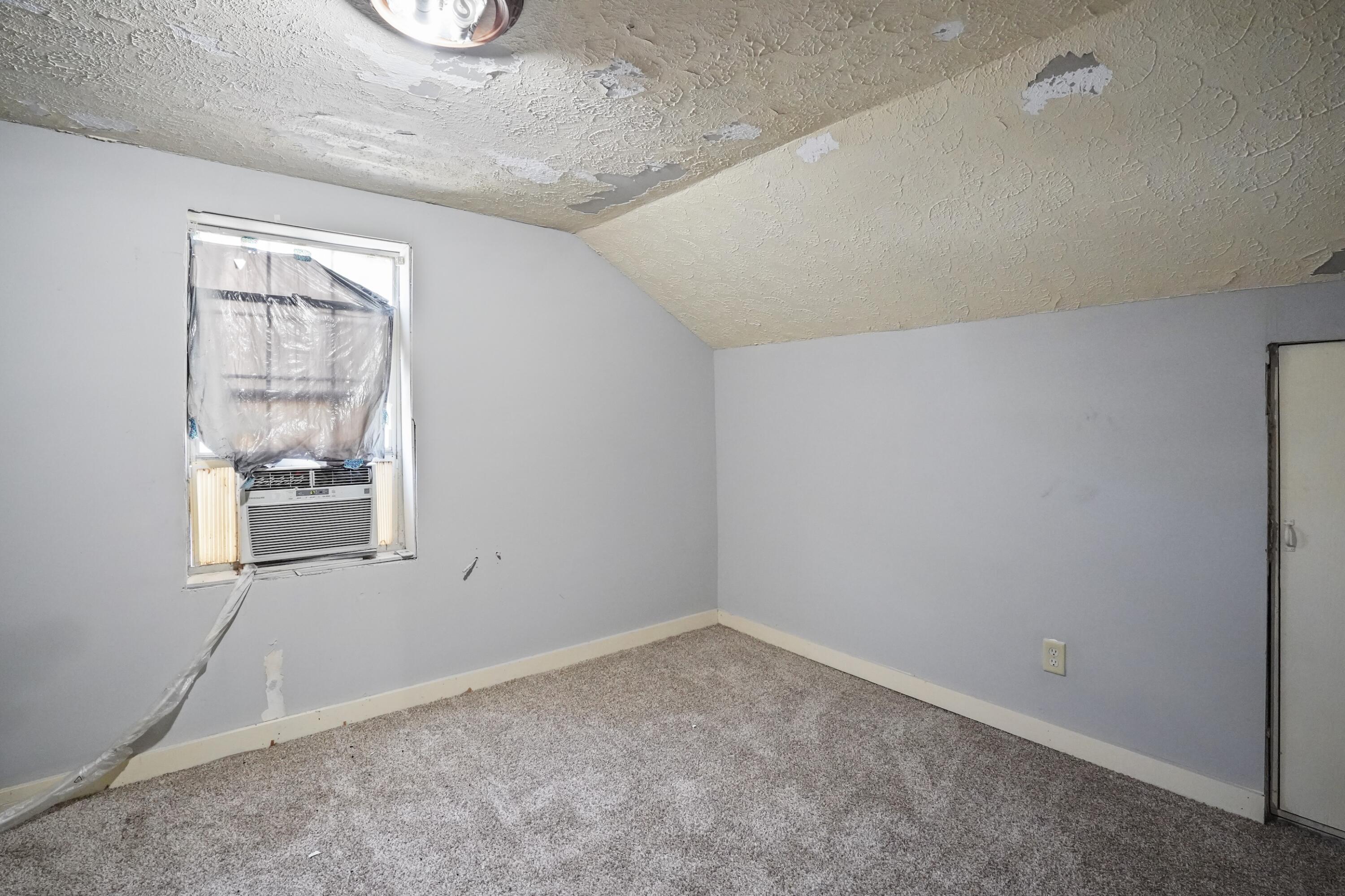 118 Beecher Street Property Photo 24