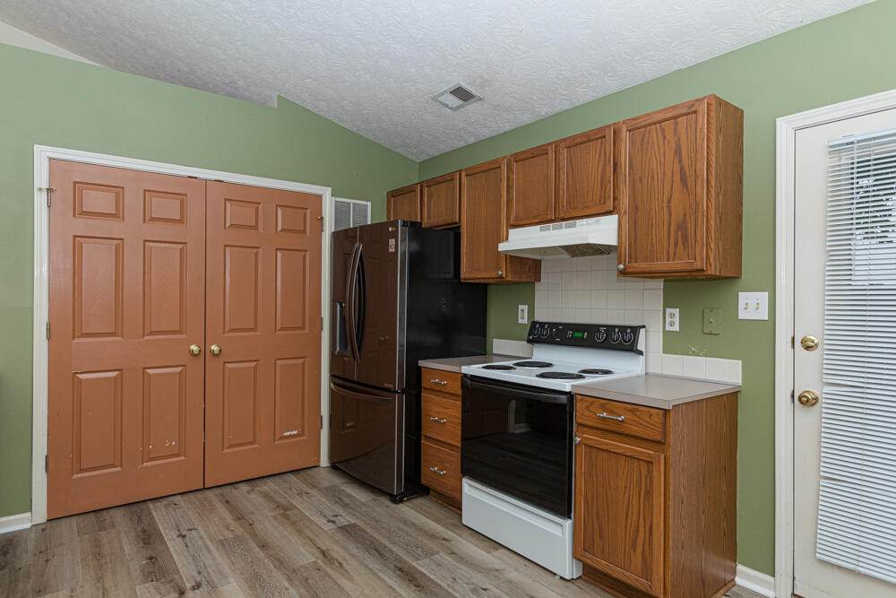 104 W Chopin Way Property Photo 12