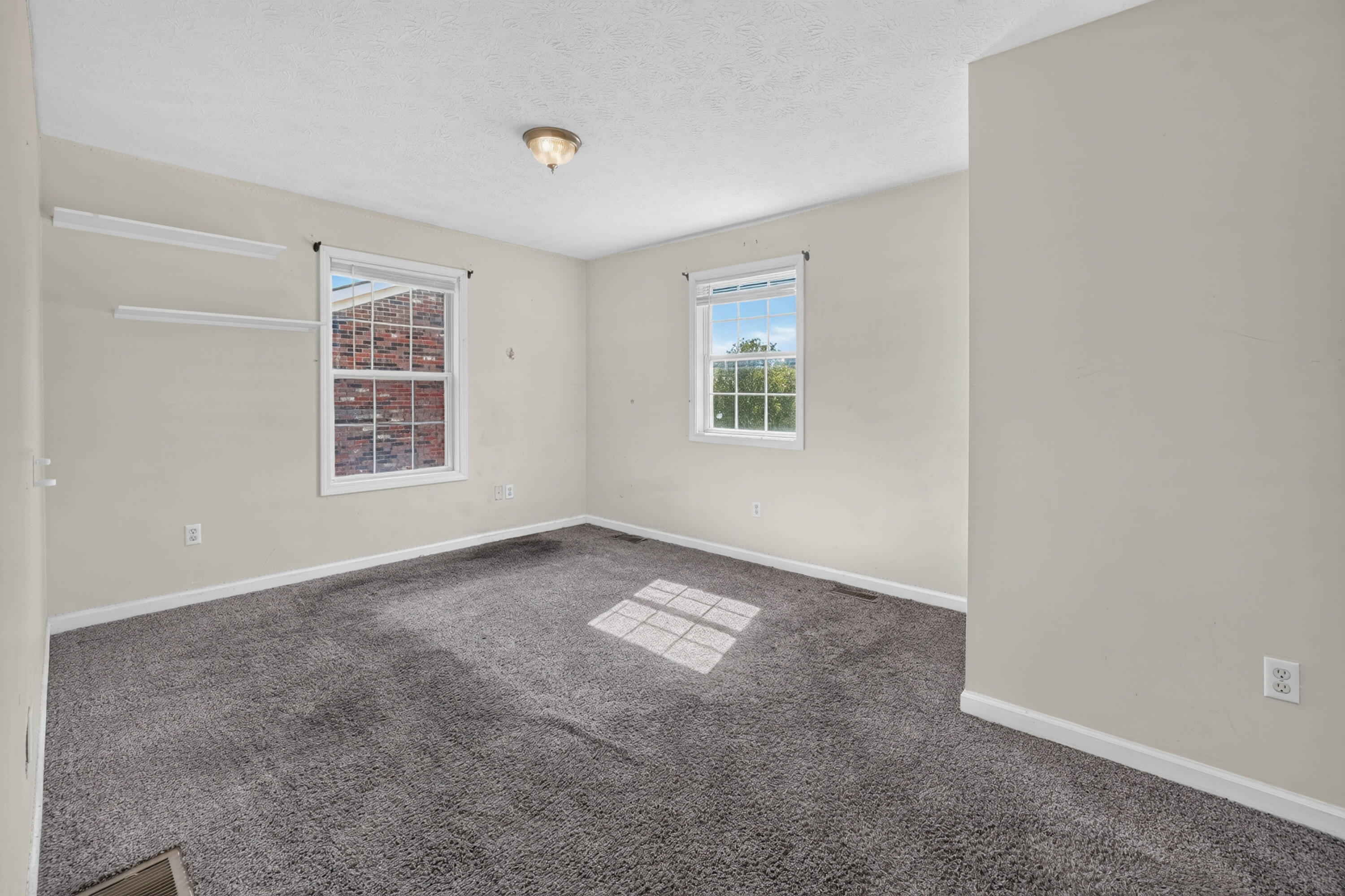 1048 Blackwell Court Property Photo 14