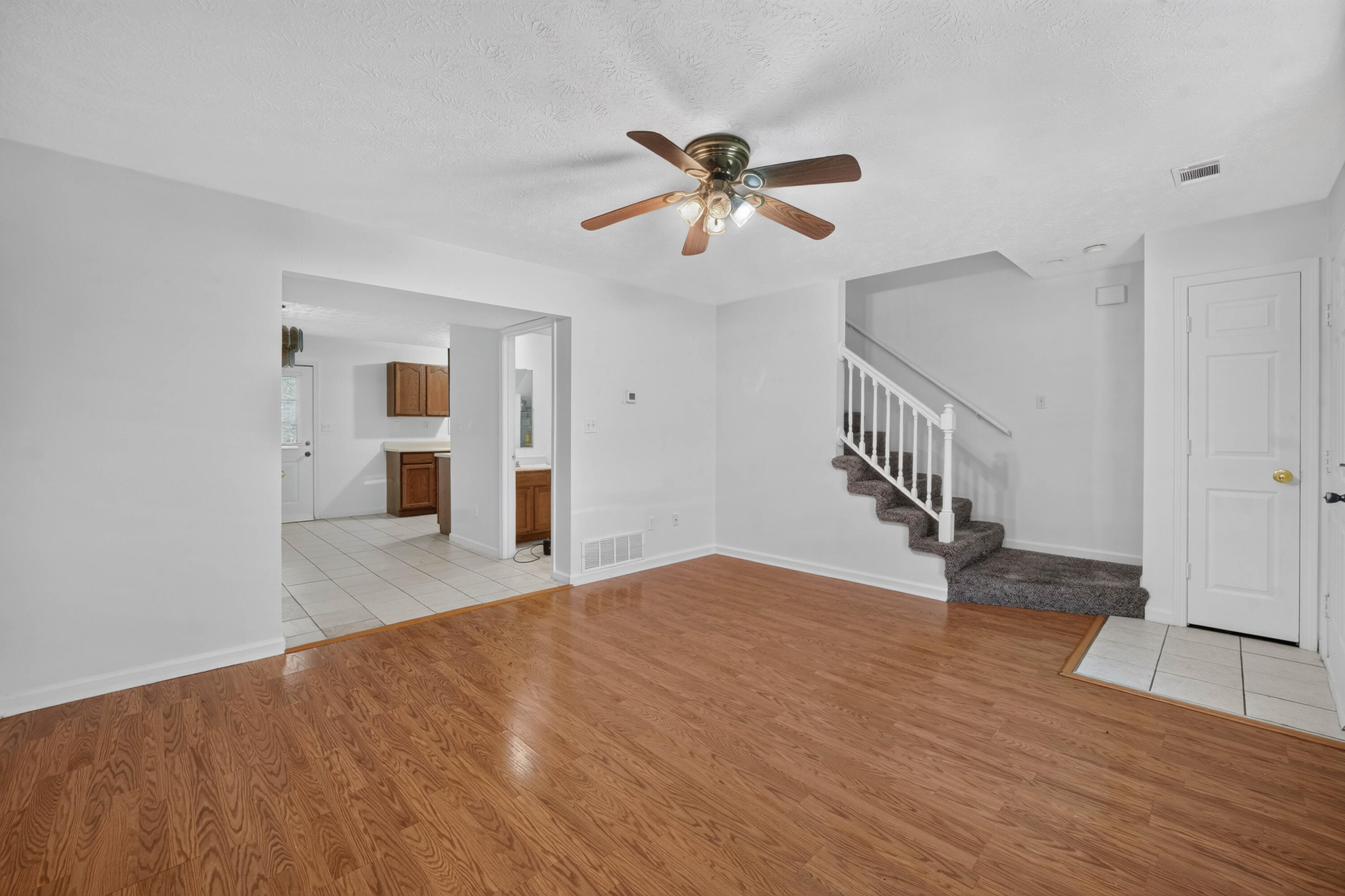 1048 Blackwell Court Property Photo 16