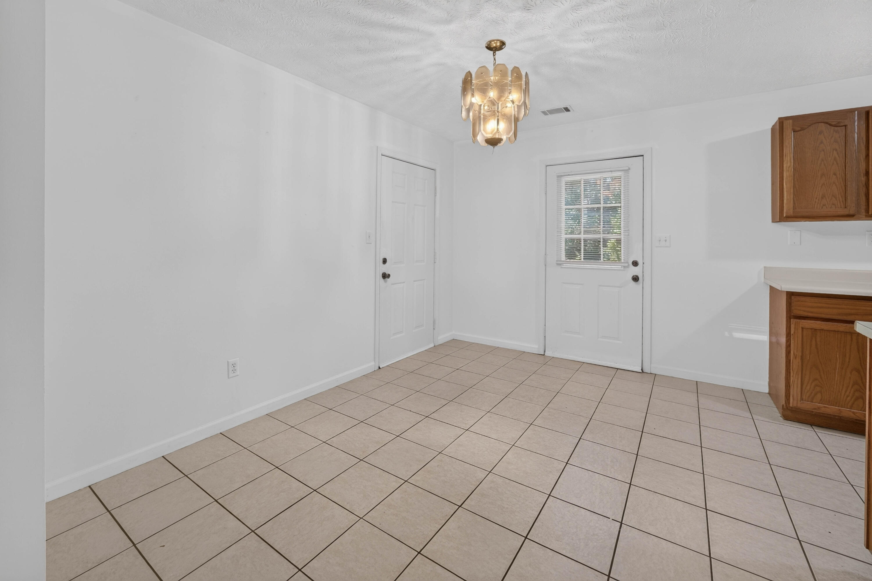 1048 Blackwell Court Property Photo 19