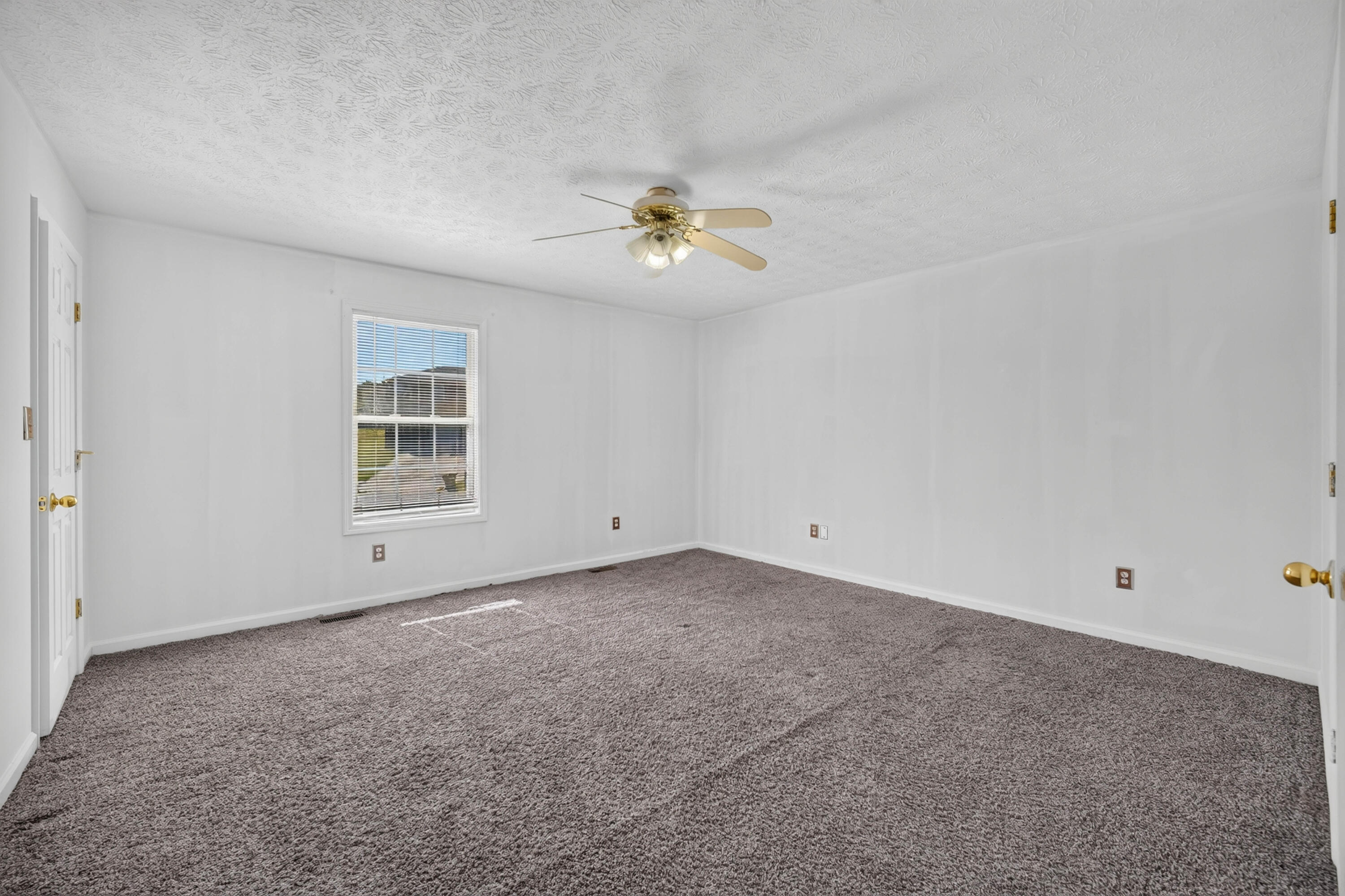 1048 Blackwell Court Property Photo 22