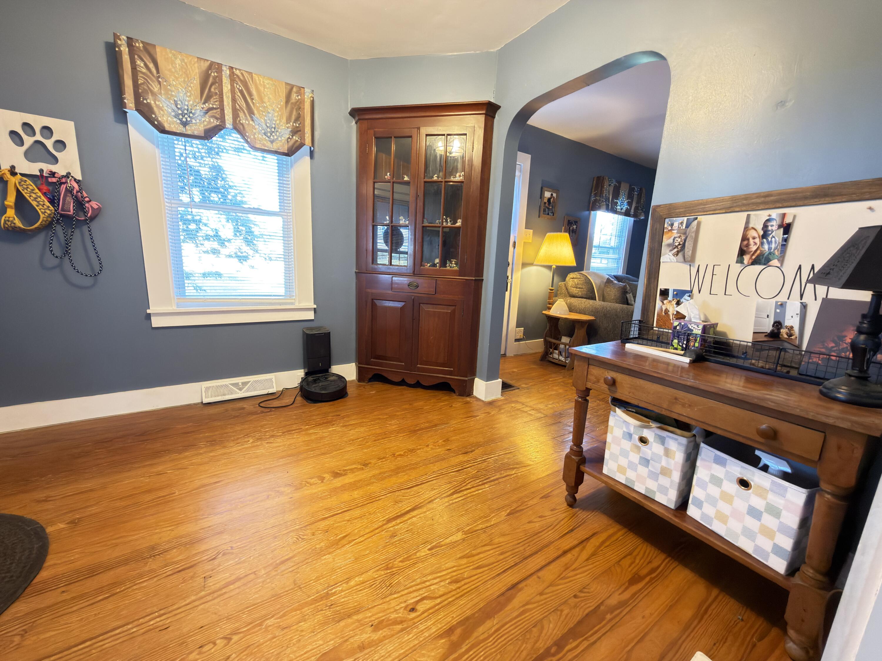 984 Lexington Road Property Photo 7