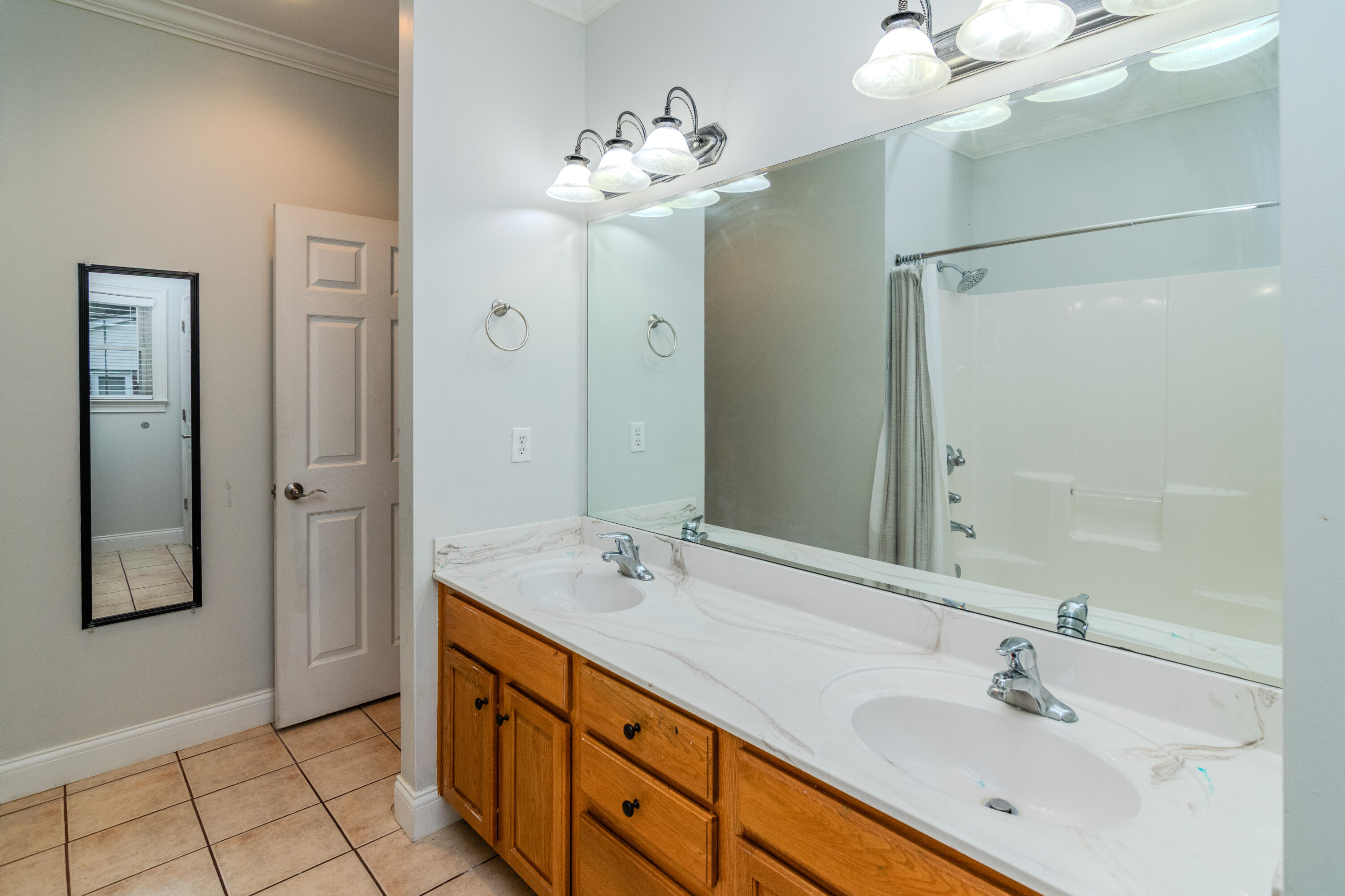 713 Winterhaven Lane Property Photo 40