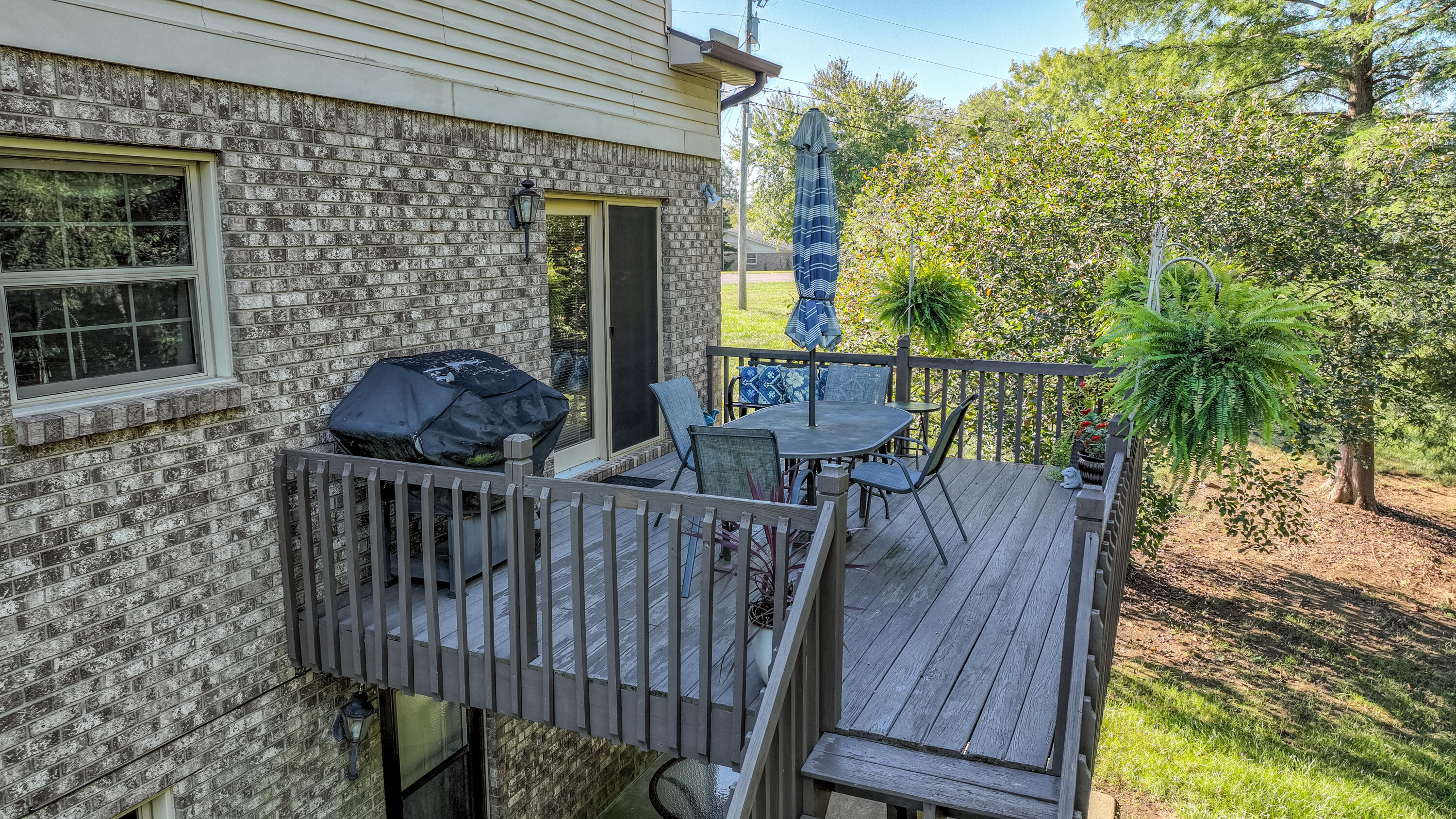 140 Redwood Drive Property Photo 8