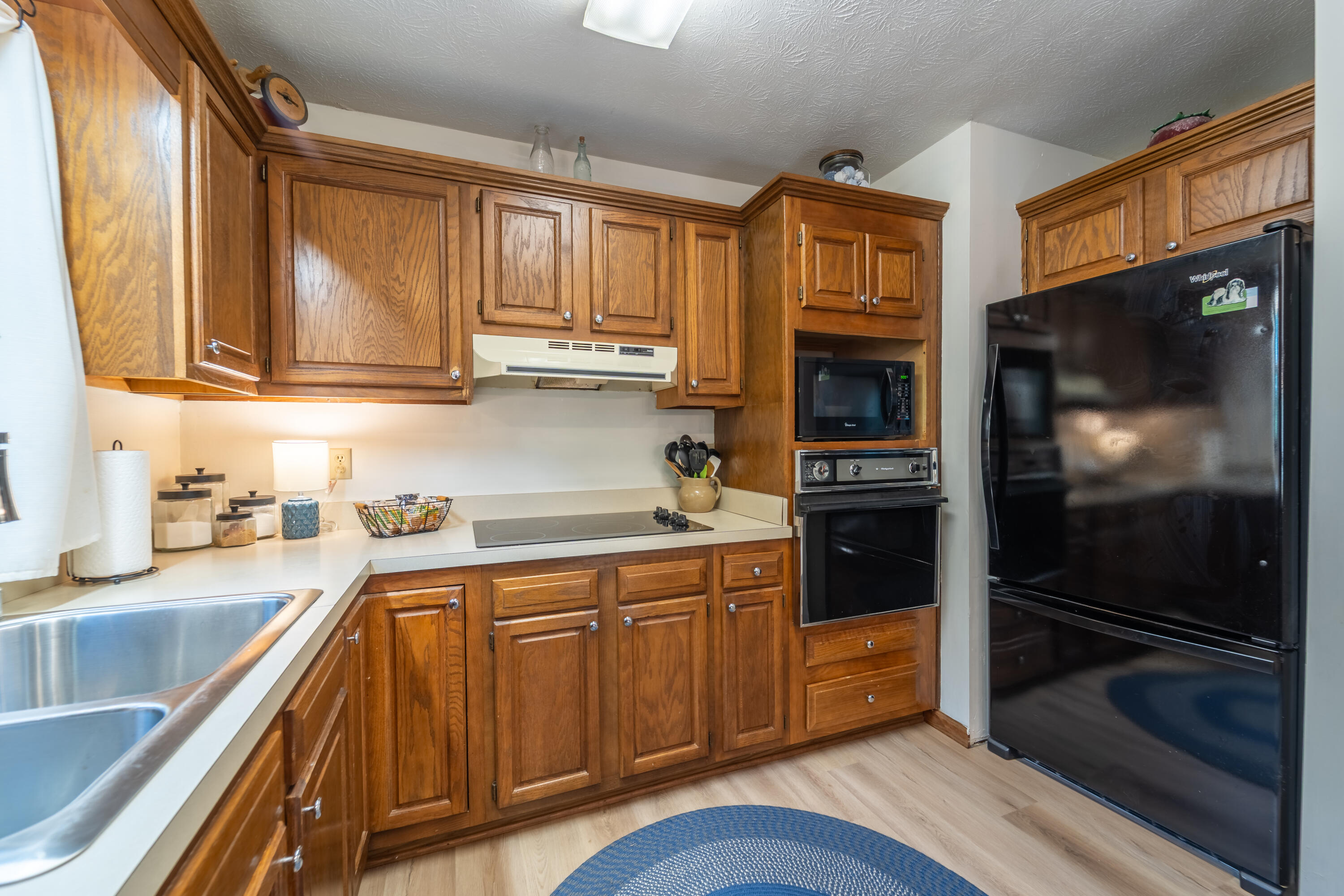 140 Redwood Drive Property Photo 17