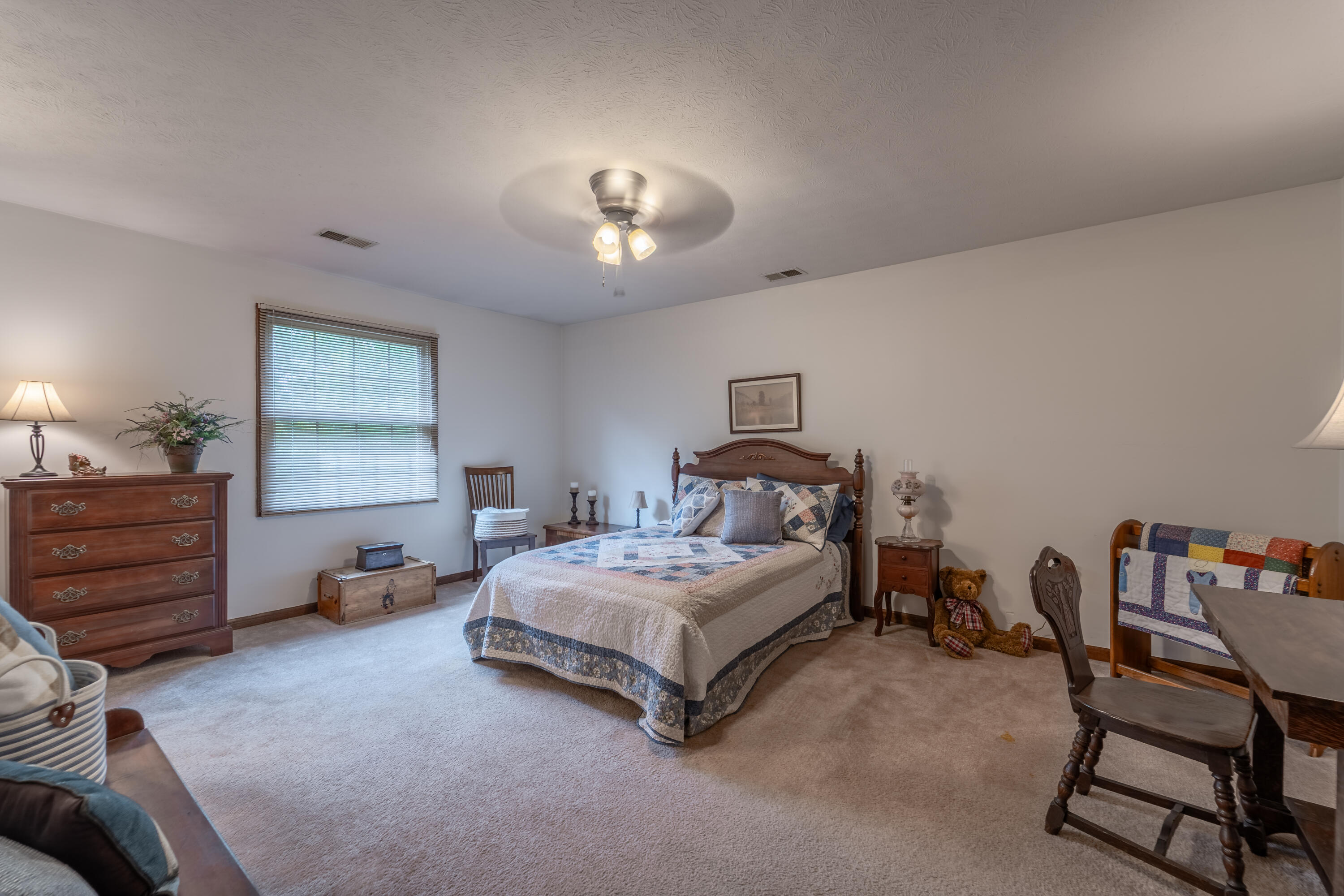 140 Redwood Drive Property Photo 33