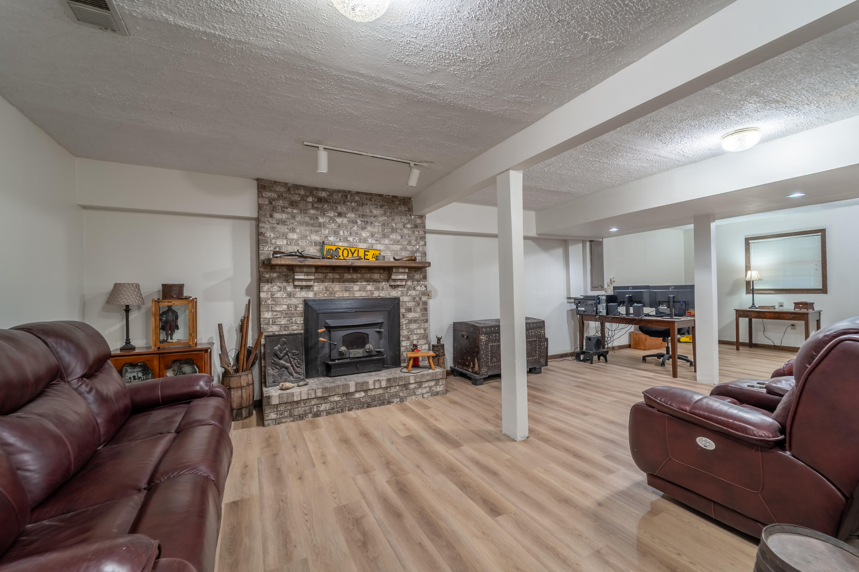 140 Redwood Drive Property Photo 34