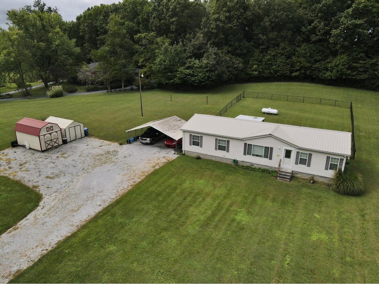 1919 Highway 293 N Property Photo 1