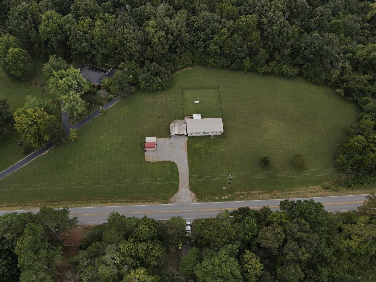 1919 Highway 293 N Property Photo 2