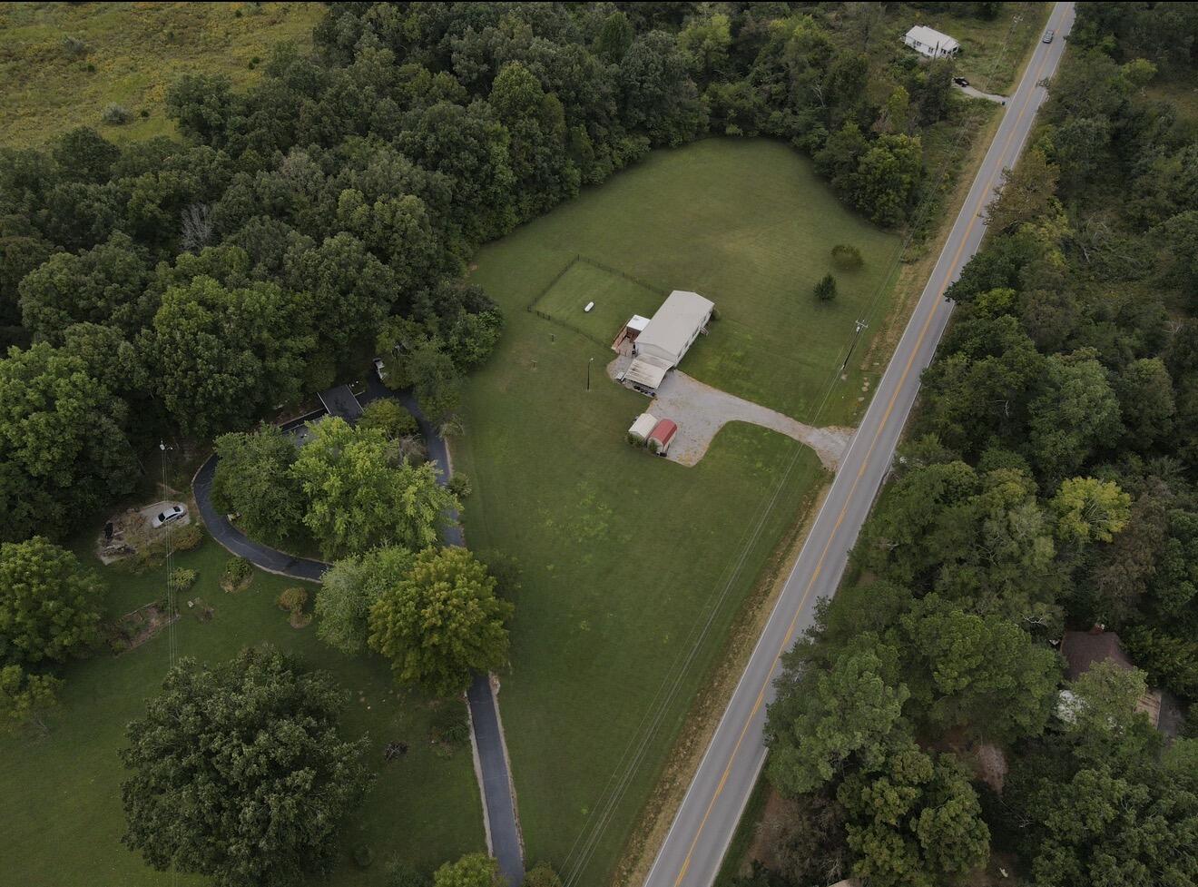 1919 Highway 293 N Property Photo 3