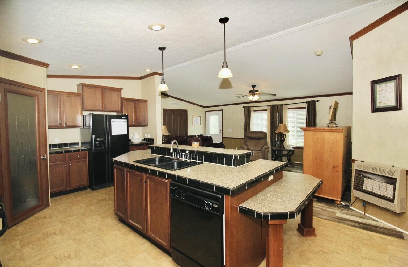 1919 Highway 293 N Property Photo 17