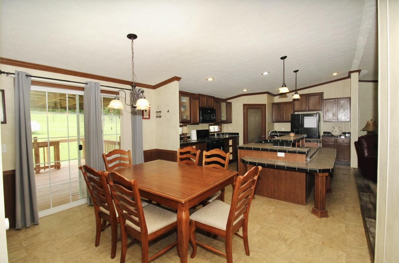 1919 Highway 293 N Property Photo 18