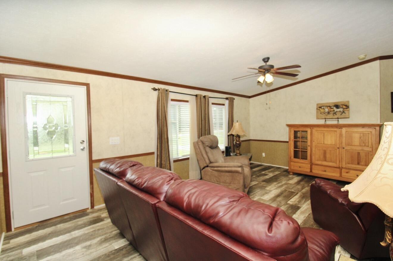 1919 Highway 293 N Property Photo 21