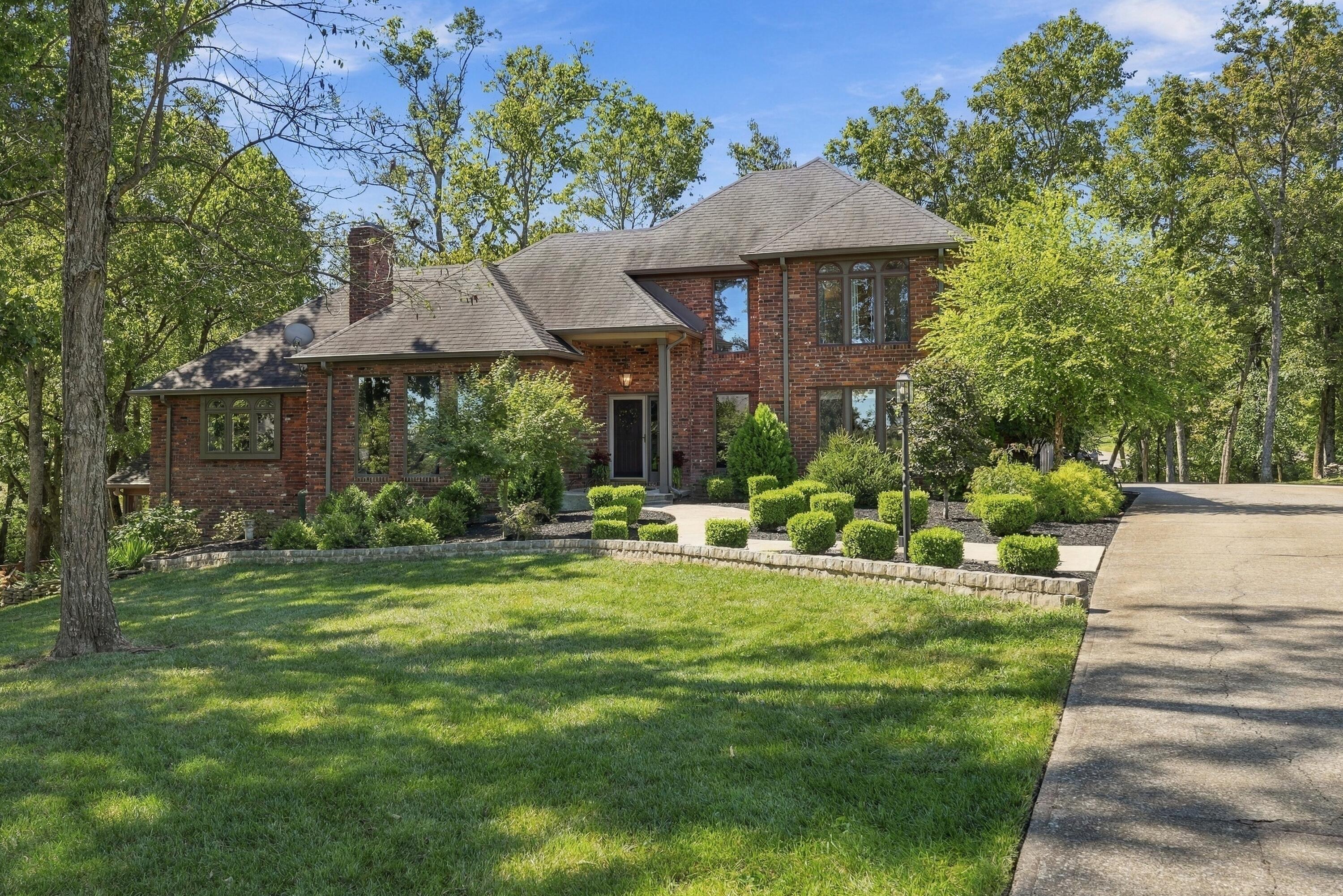 102 Dogwood Circle Property Photo 1