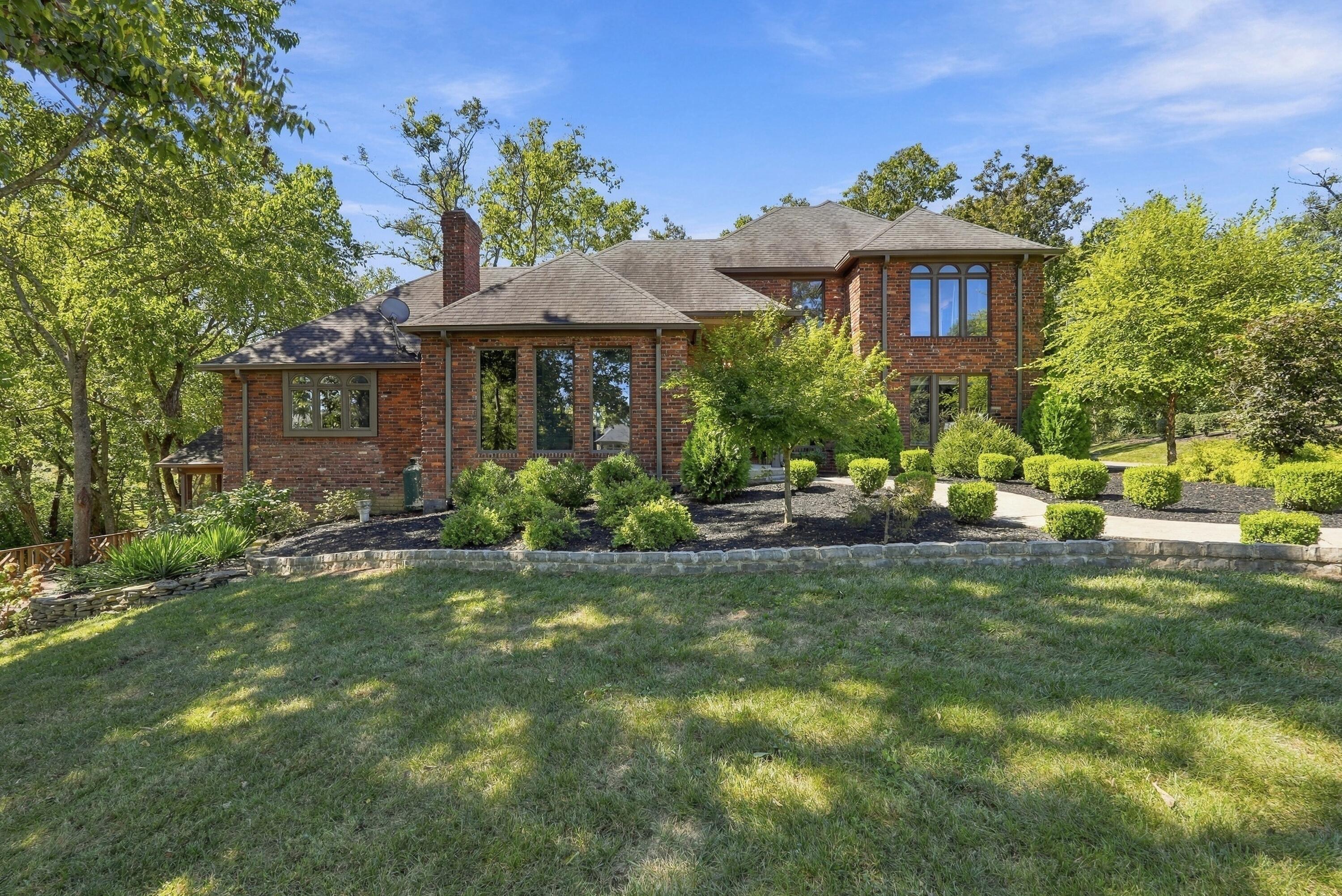 102 Dogwood Circle Property Photo 3