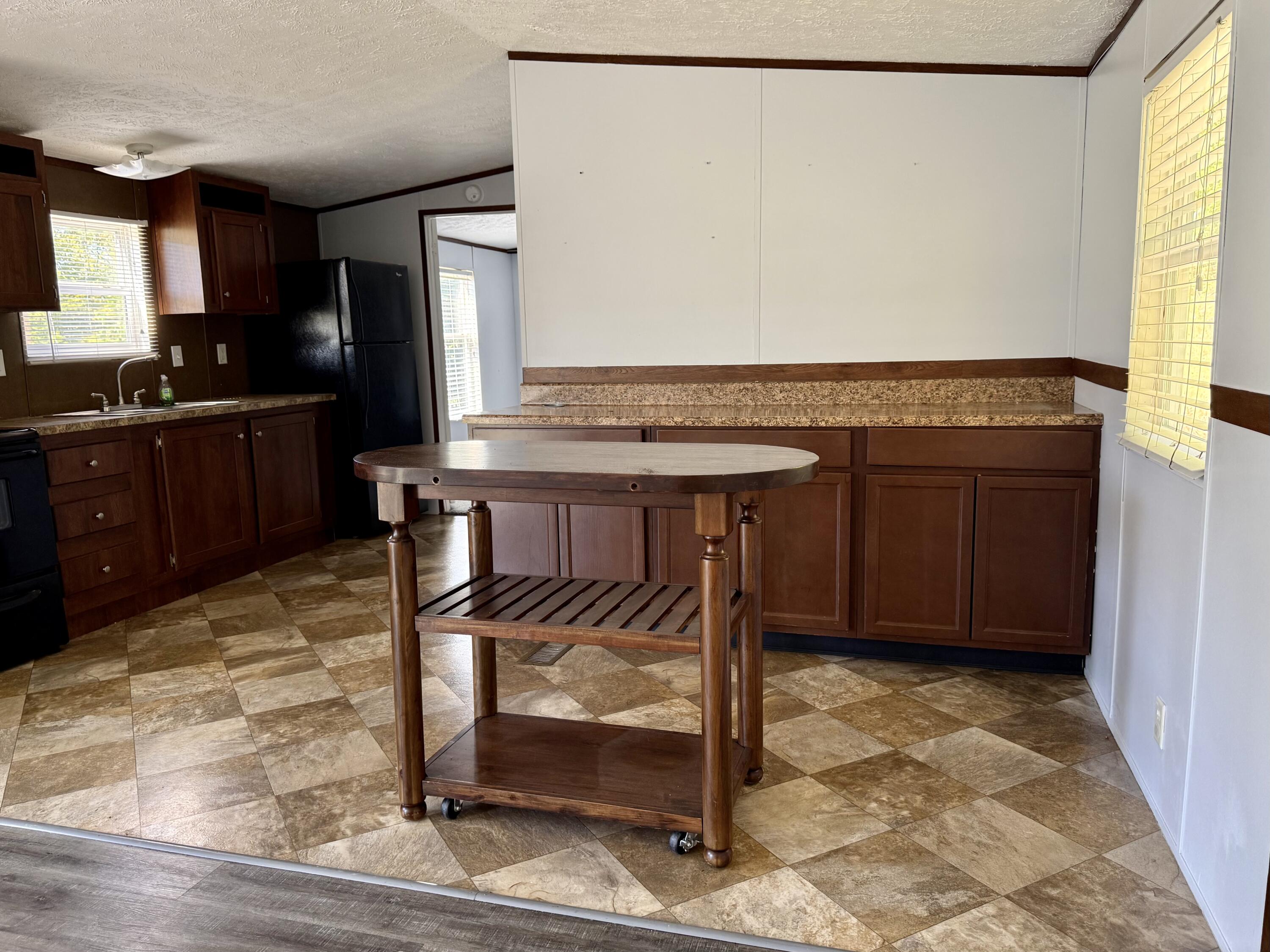 239 Howards Creek Road Property Photo 4