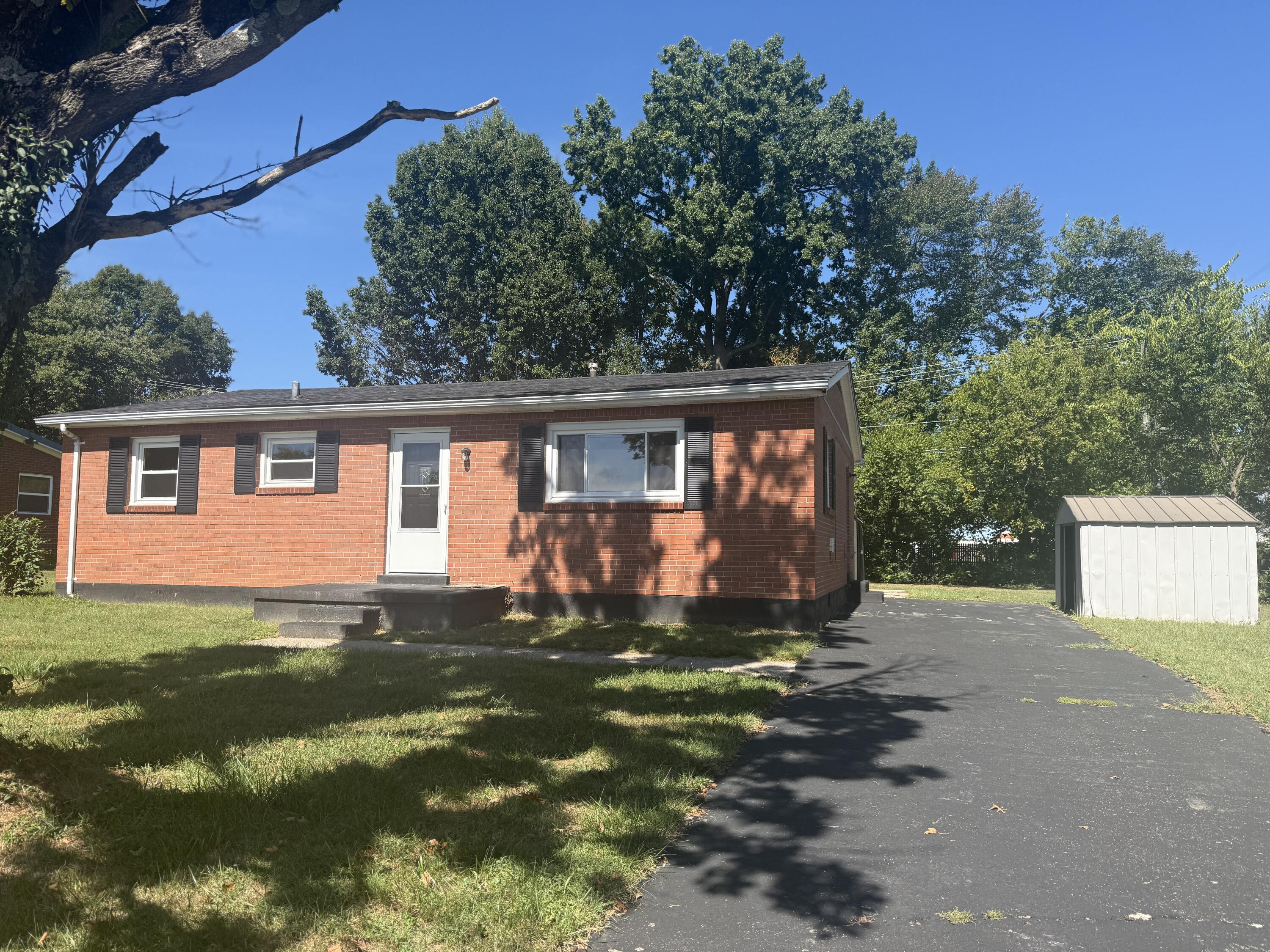 112 Woodford Avenue Property Photo 1