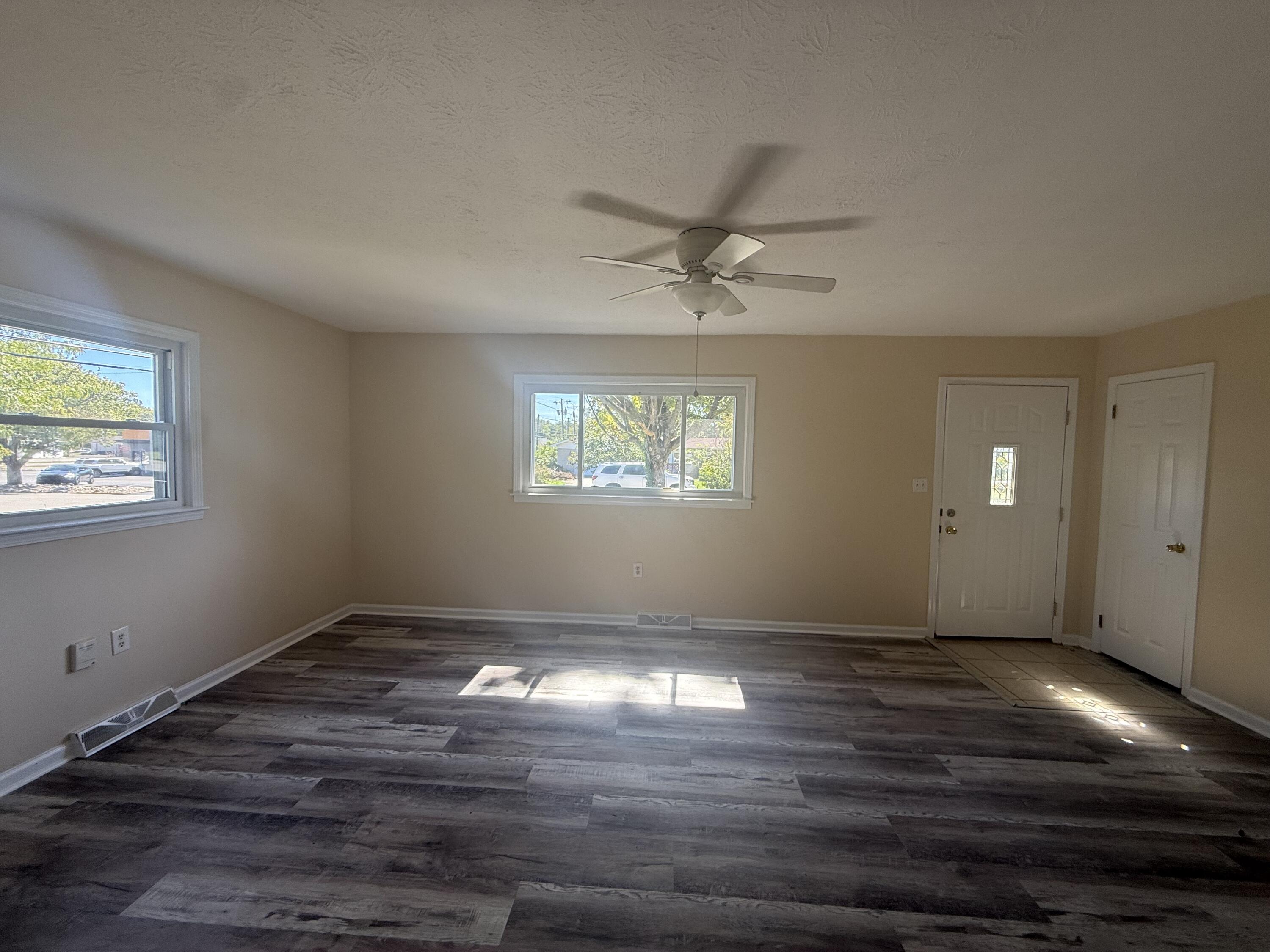 112 Woodford Avenue Property Photo 13