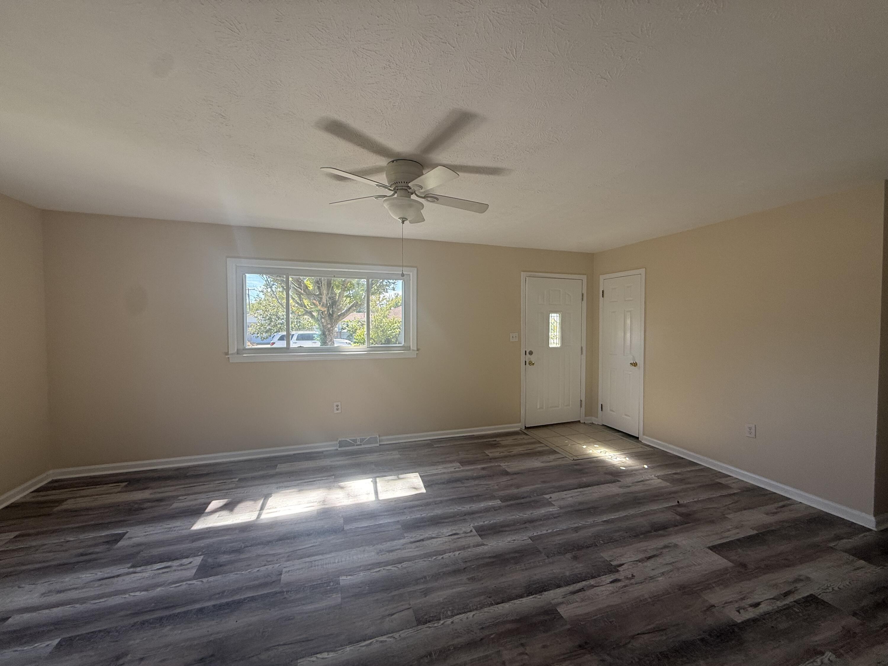 112 Woodford Avenue Property Photo 17