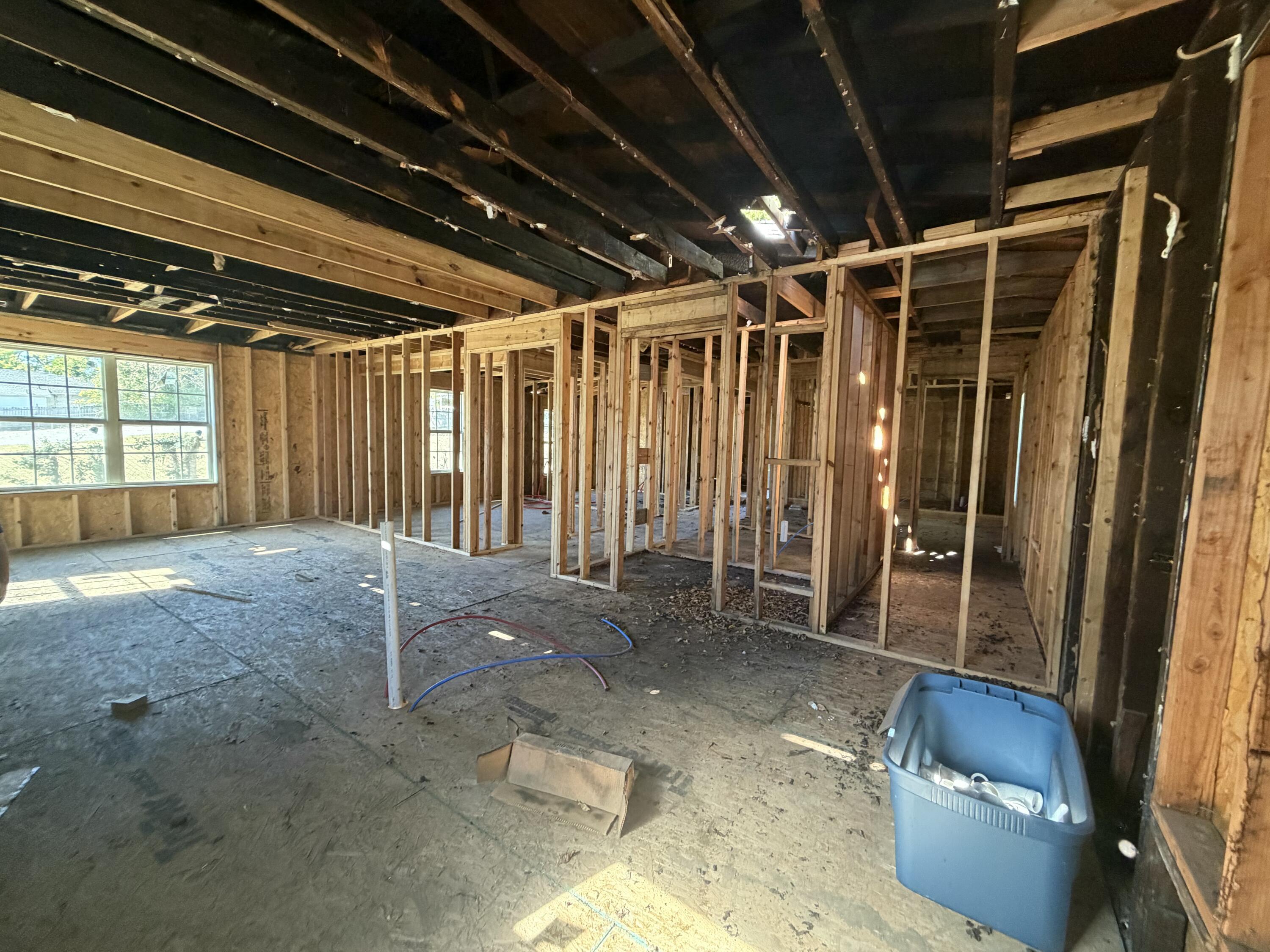 812 Younglove Street Property Photo 2