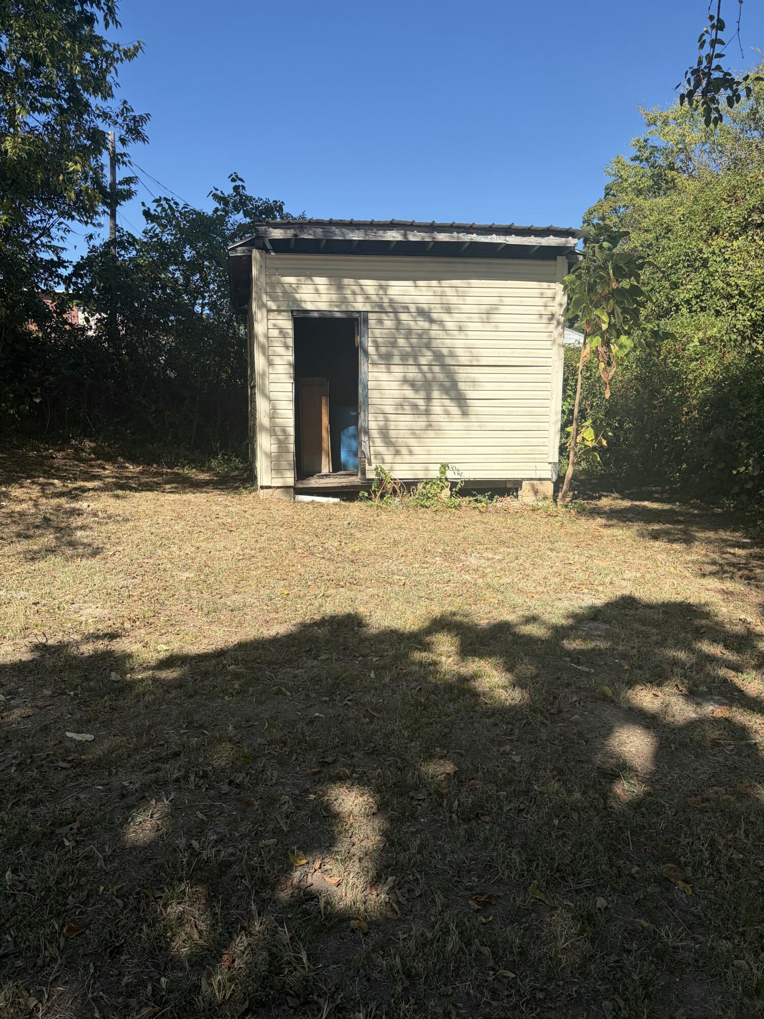 812 Younglove Street Property Photo 6