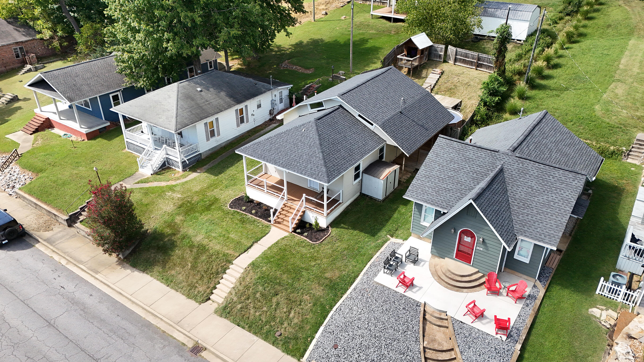 1414 Lake Barkley Drive Property Photo 4