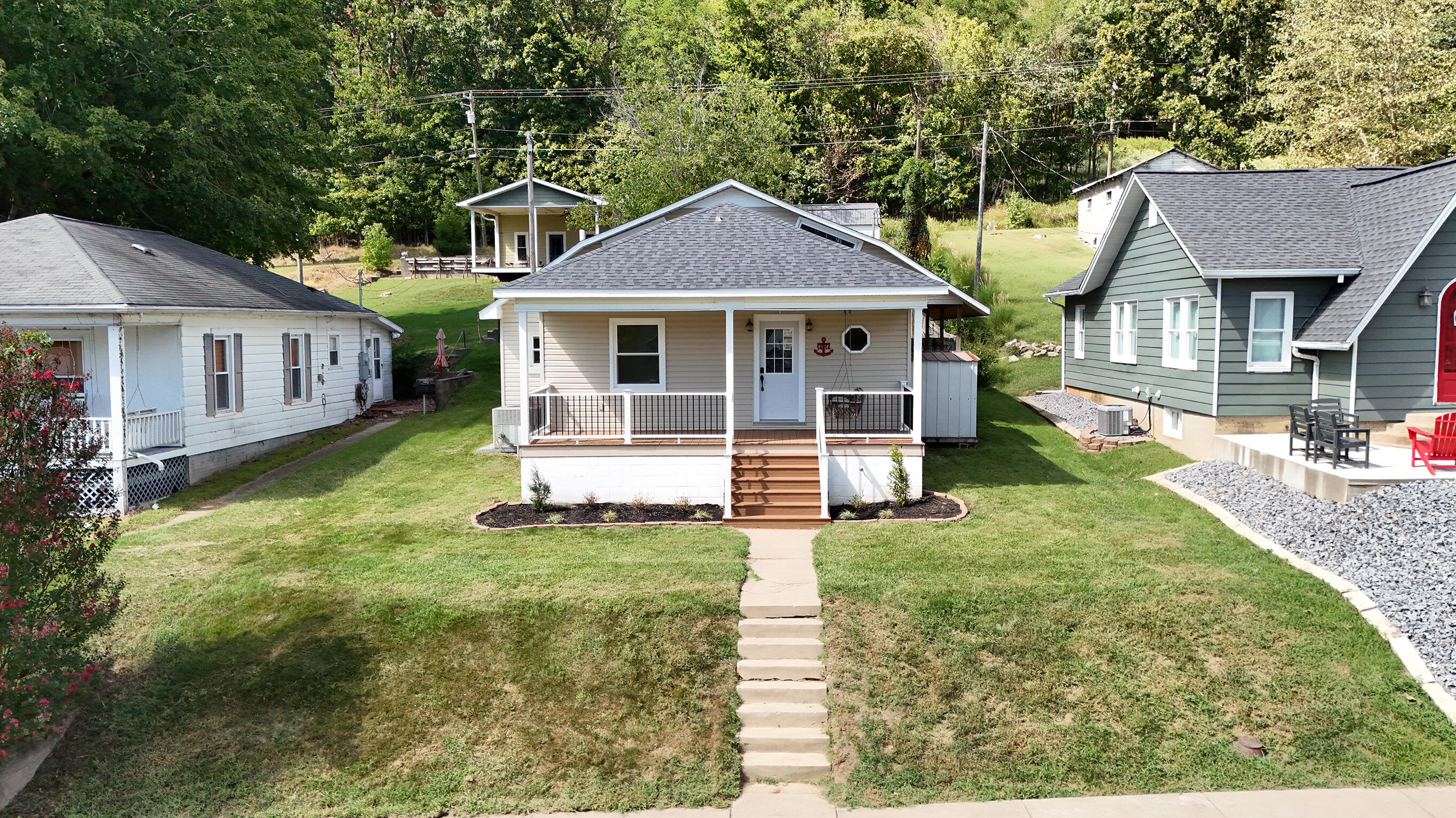 1414 Lake Barkley Drive Property Photo 6