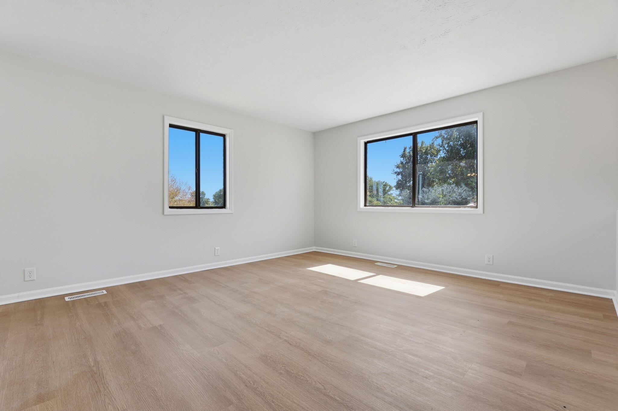 39 Elmwood Court Property Photo 6
