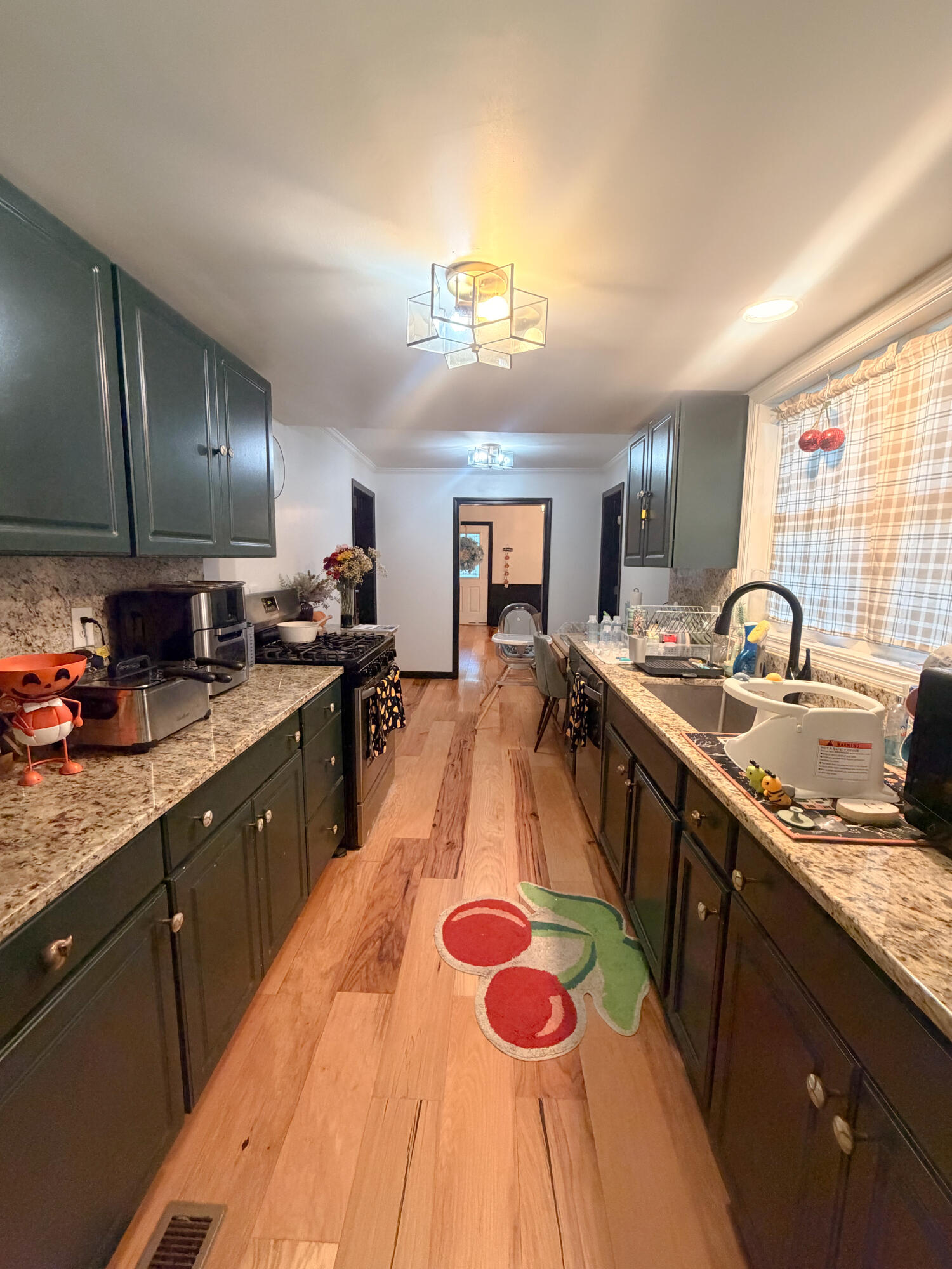 1722 Harrison Street Property Photo 5