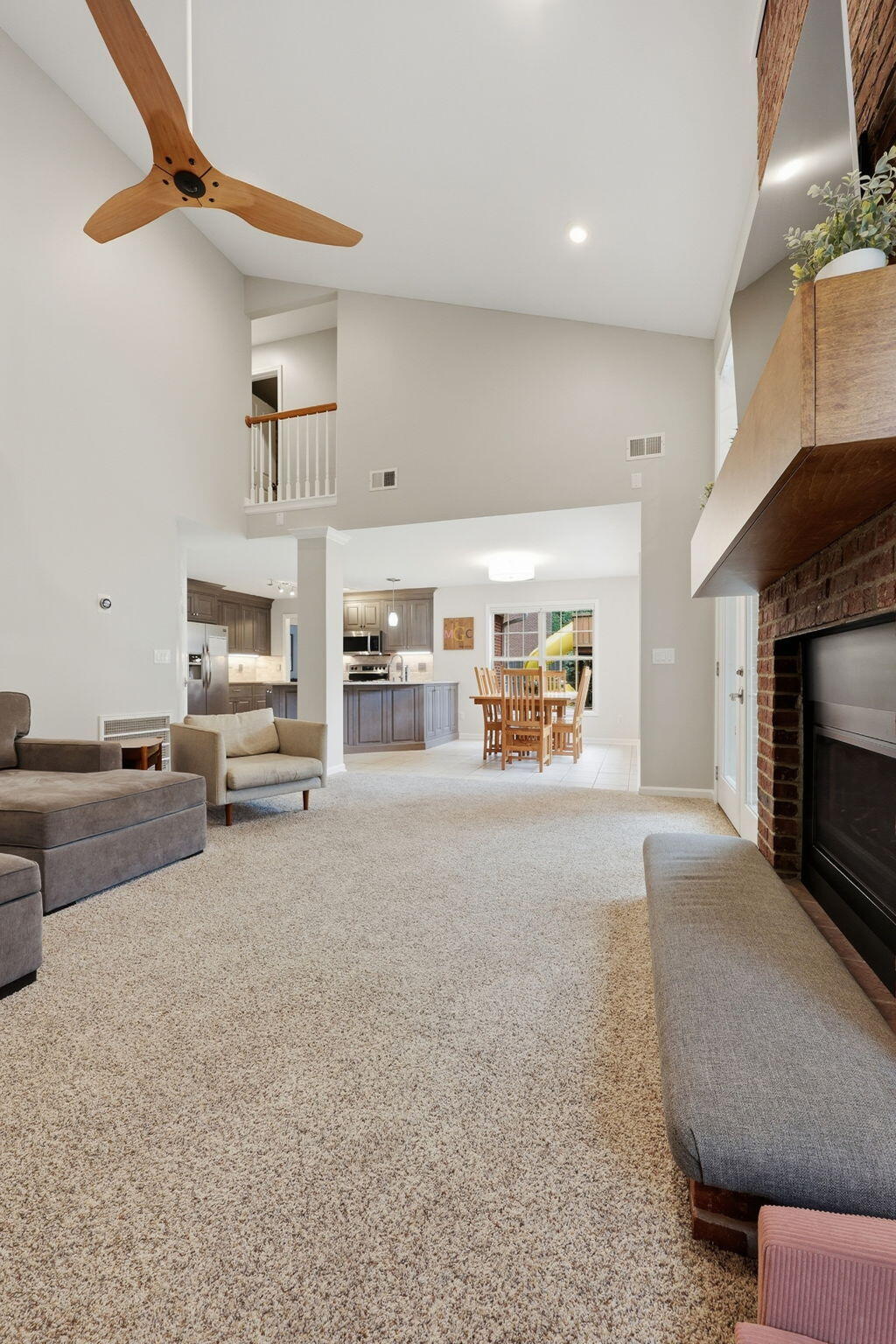 2108 Dresden Court Property Photo 32