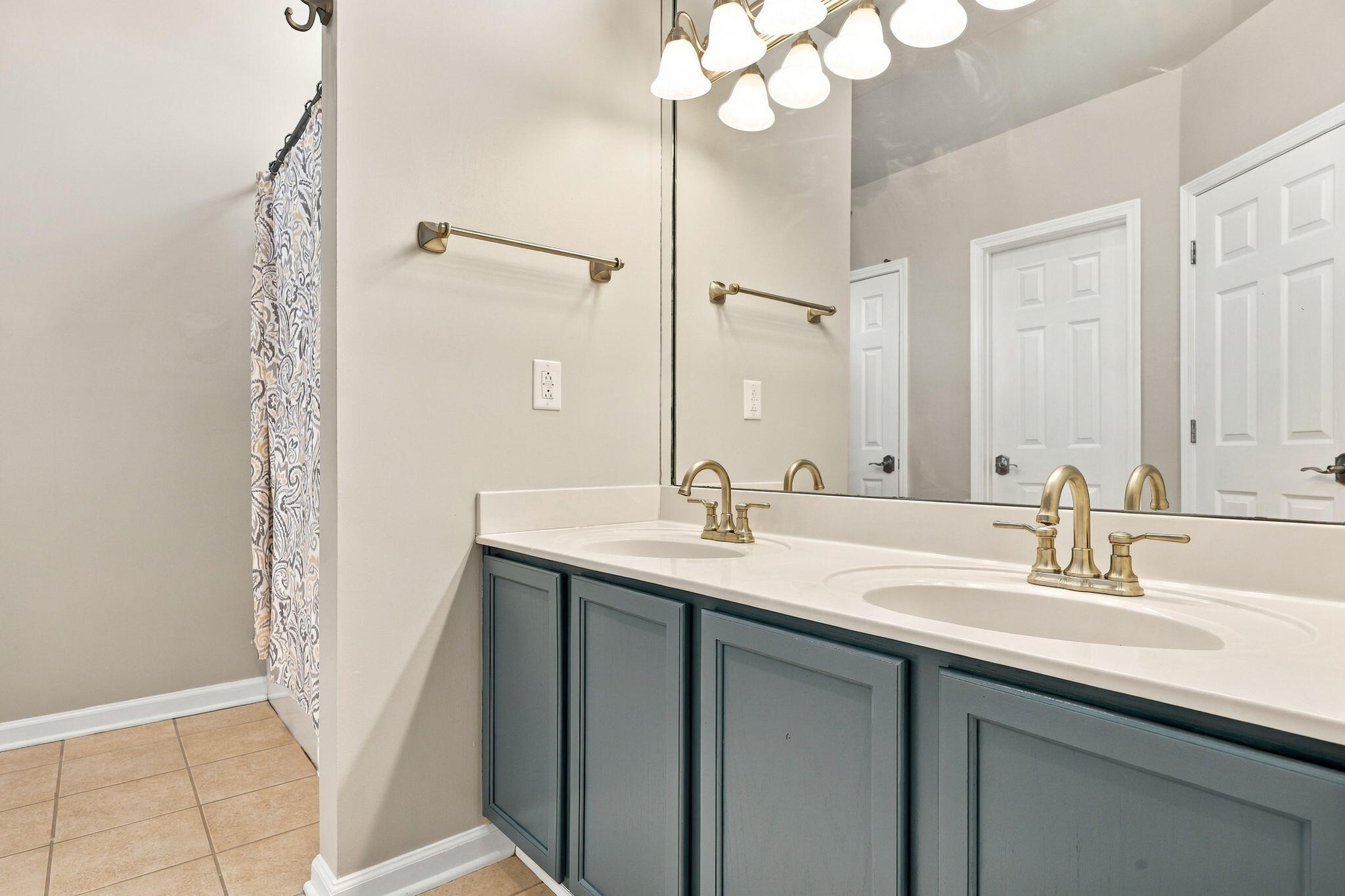 2108 Dresden Court Property Photo 56