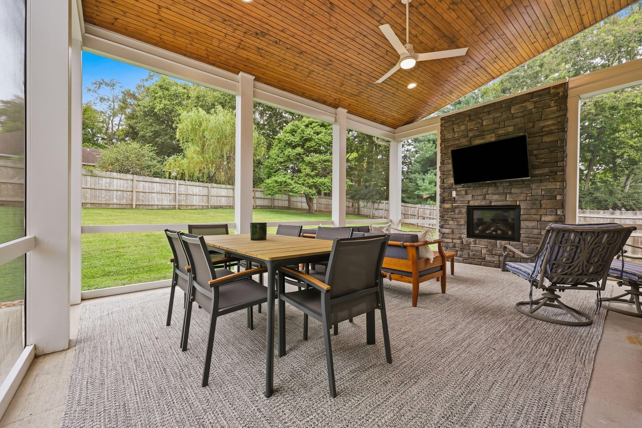 2108 Dresden Court Property Photo 64