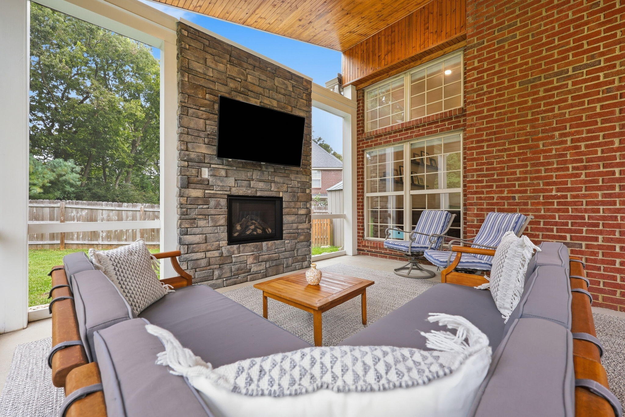 2108 Dresden Court Property Photo 67