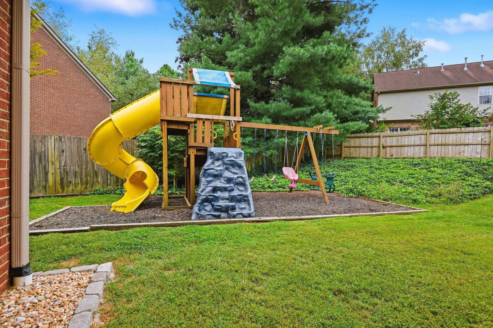 2108 Dresden Court Property Photo 77