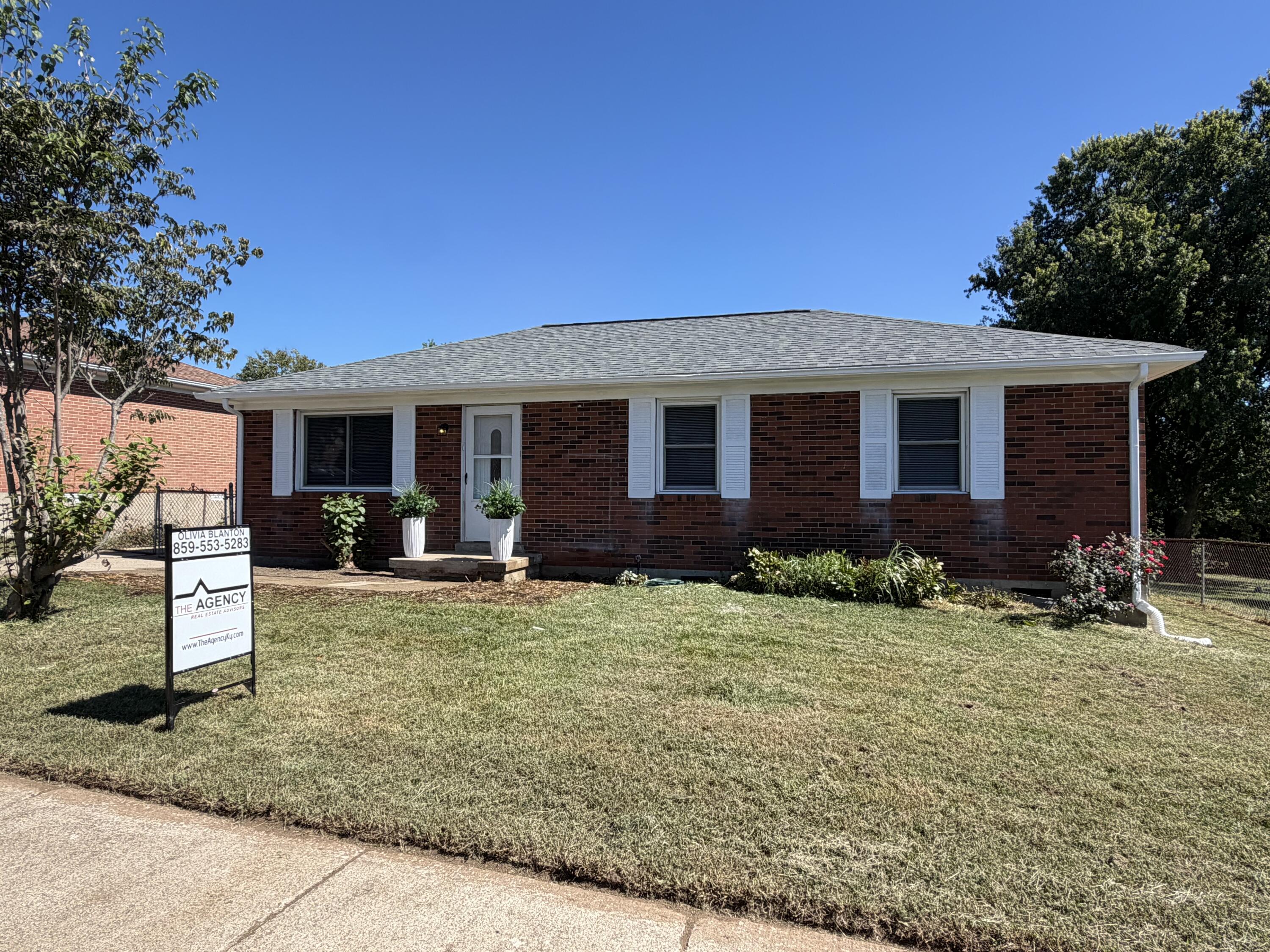 528 Foxwood Drive Property Photo 1