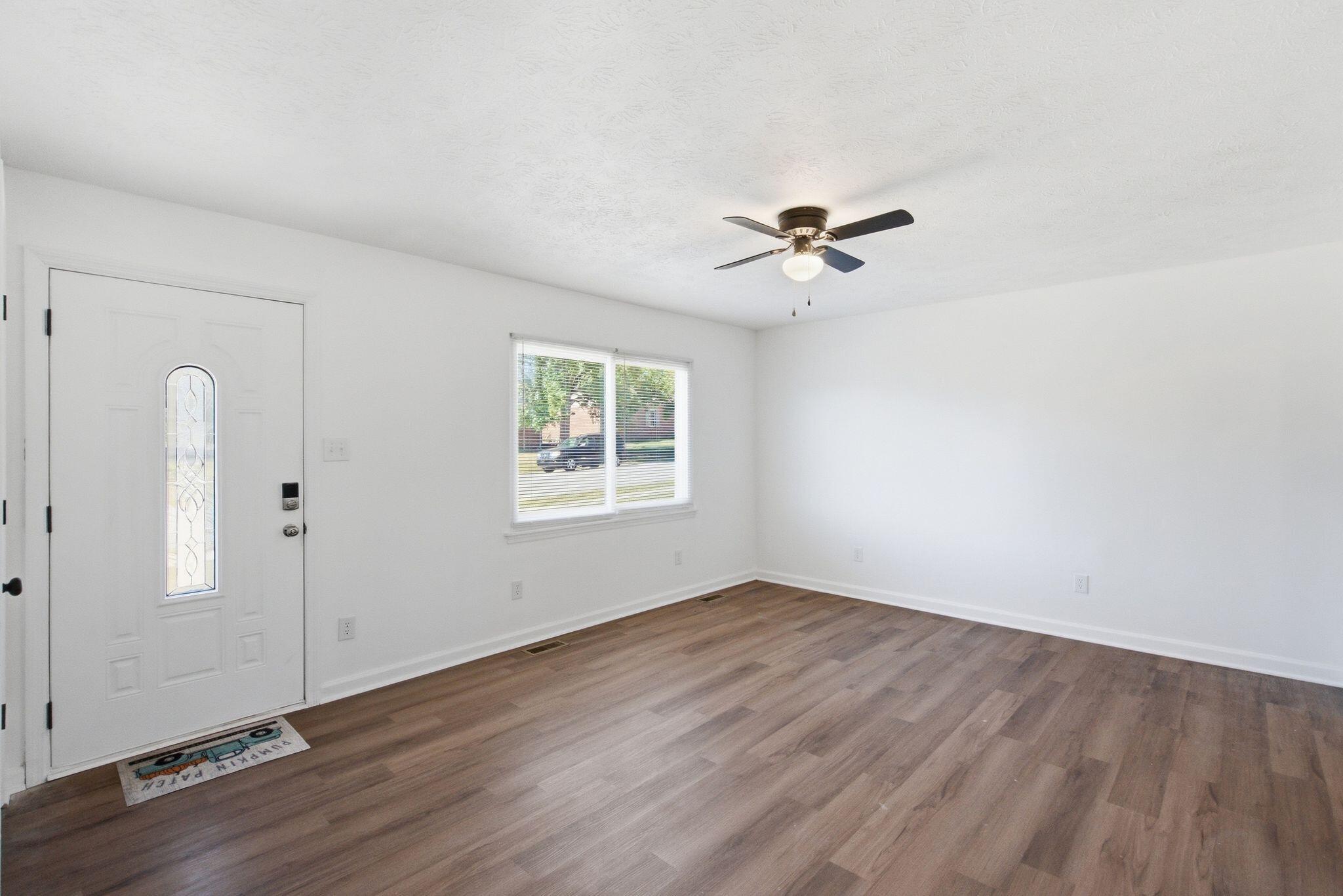 528 Foxwood Drive Property Photo 7