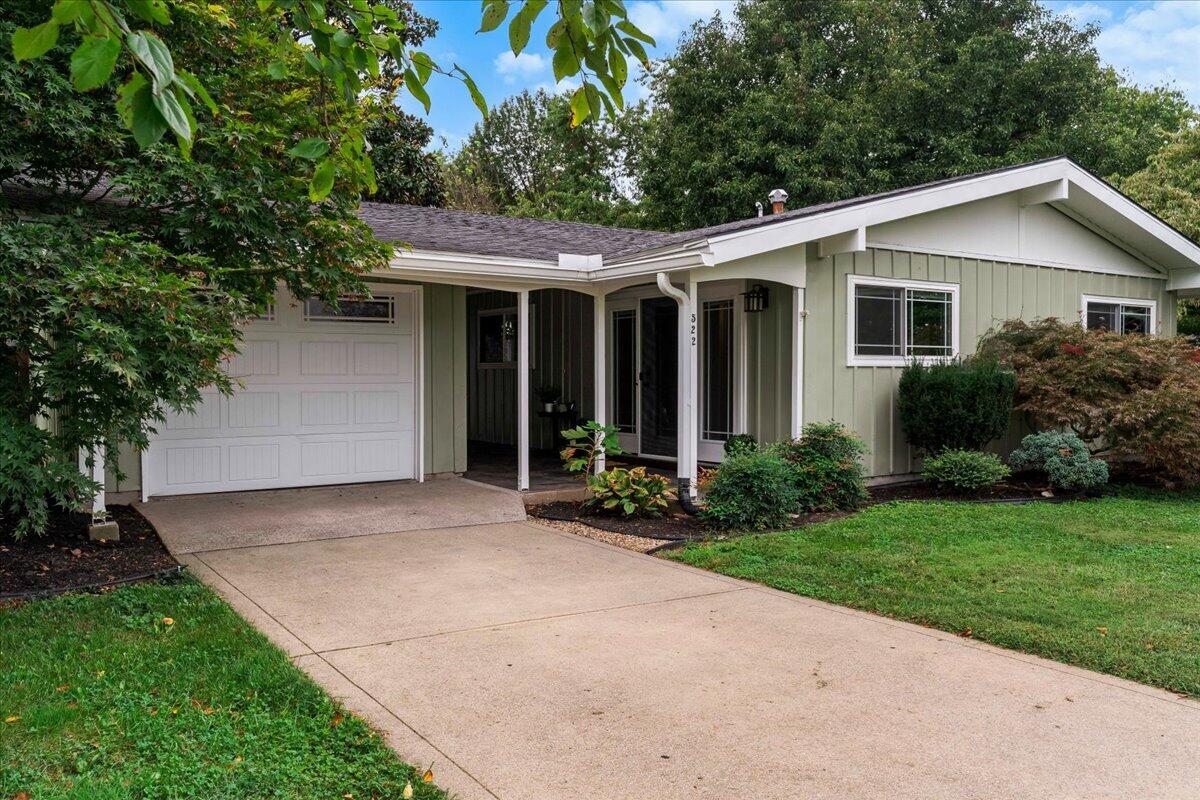 522 Parkside Drive Property Photo 2