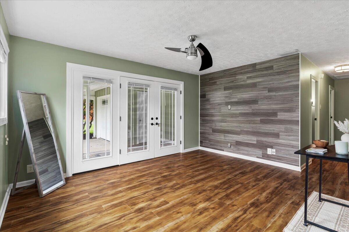 522 Parkside Drive Property Photo 10