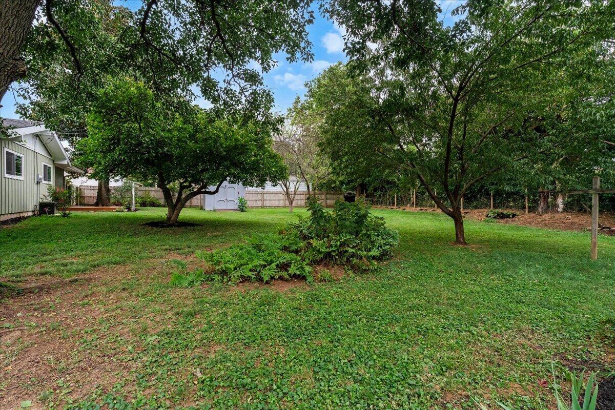 522 Parkside Drive Property Photo 24