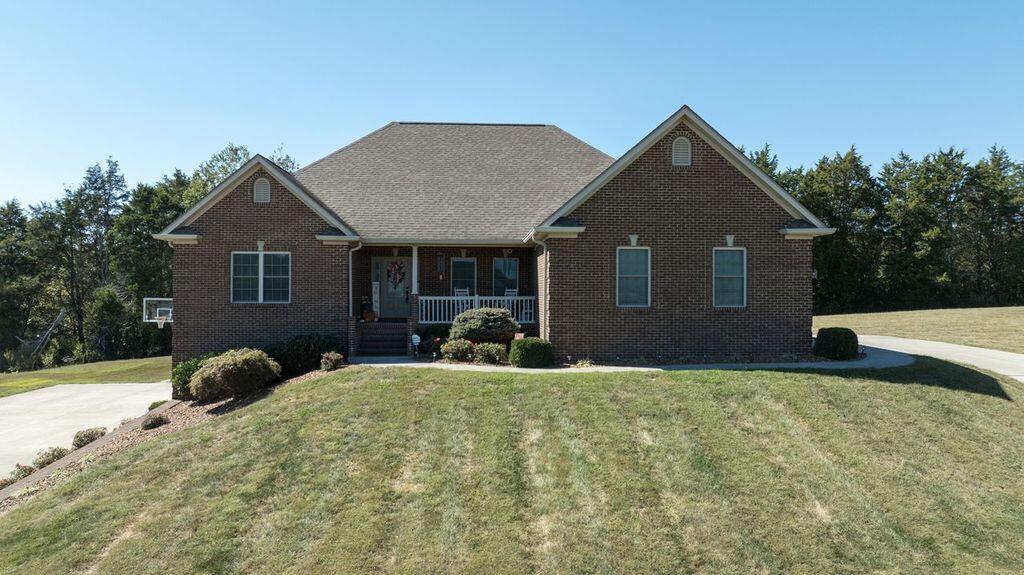179 Walnut Ridge Drive Property Photo 1