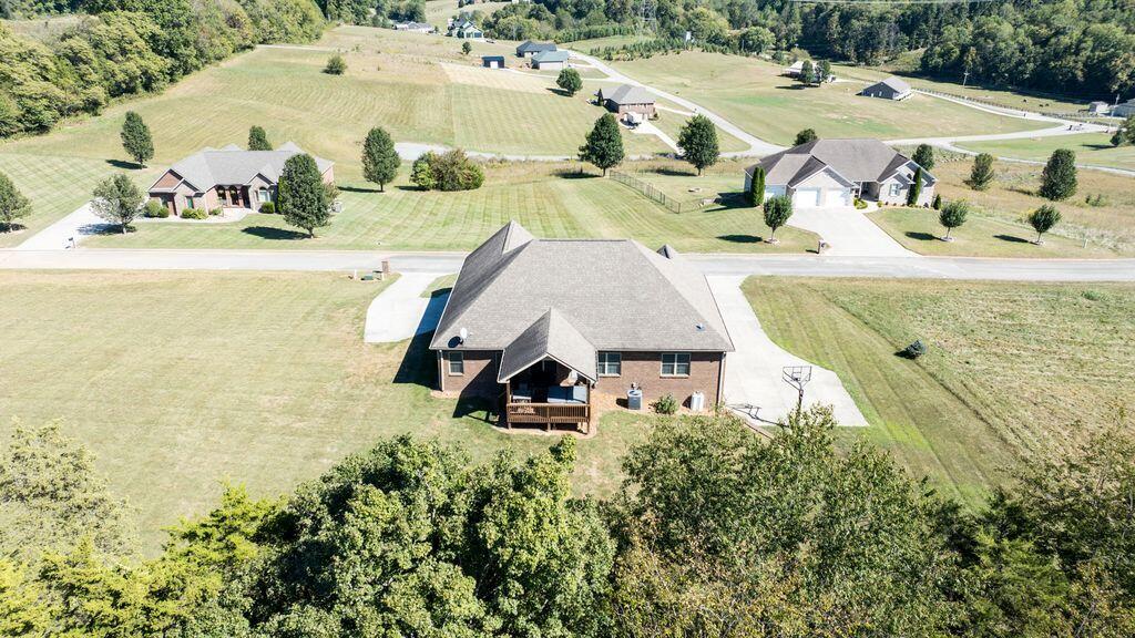 179 Walnut Ridge Drive Property Photo 4