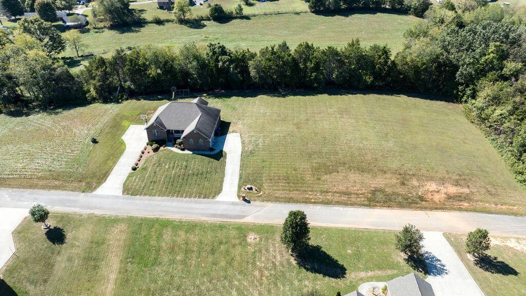 179 Walnut Ridge Drive Property Photo 5