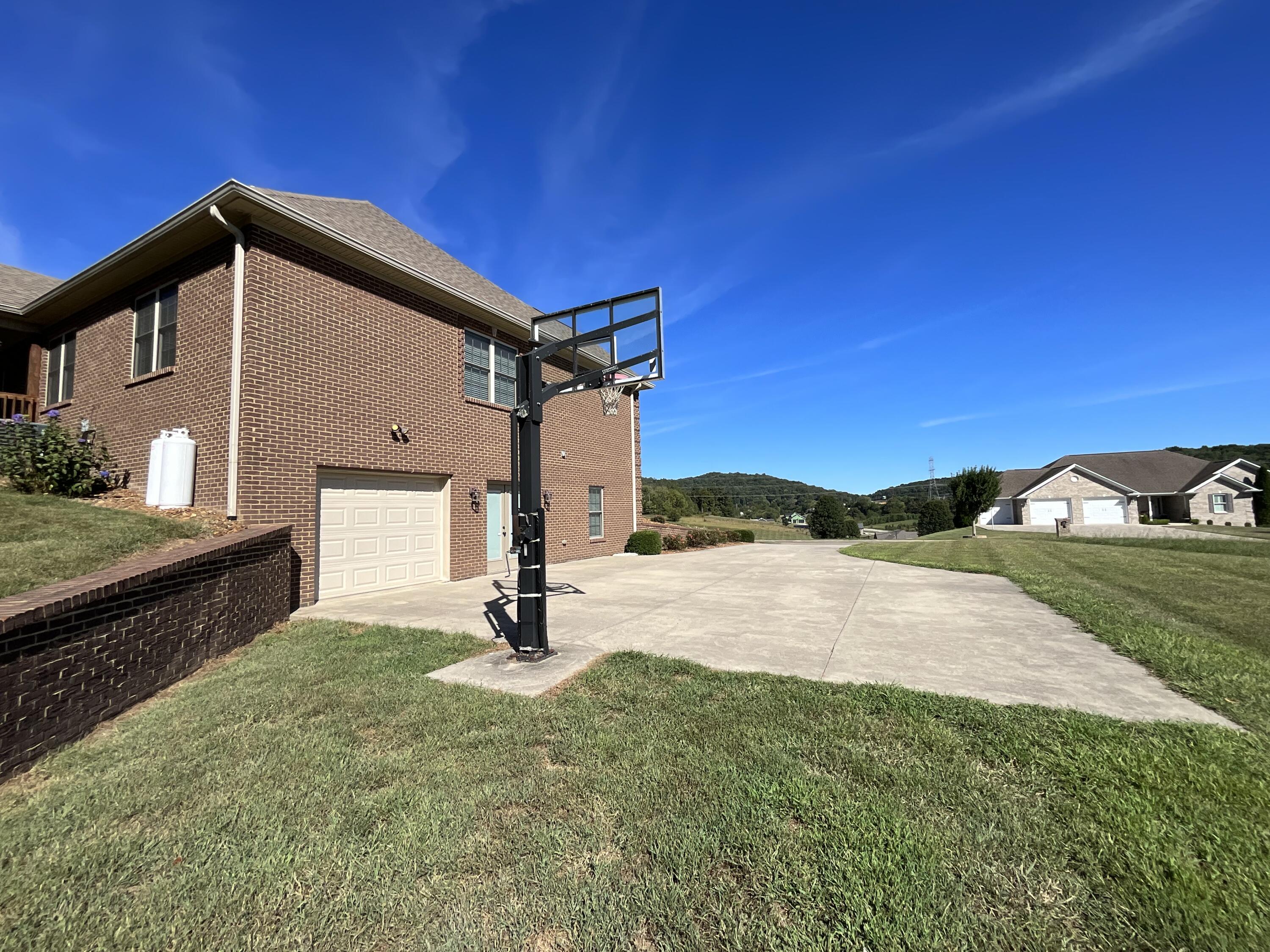 179 Walnut Ridge Drive Property Photo 44
