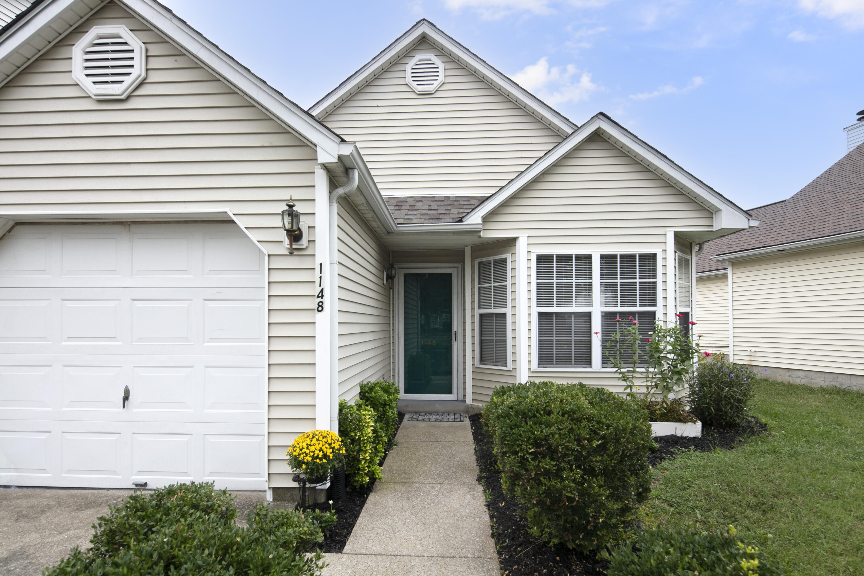 1148 Lantern Creek Court Property Photo 2