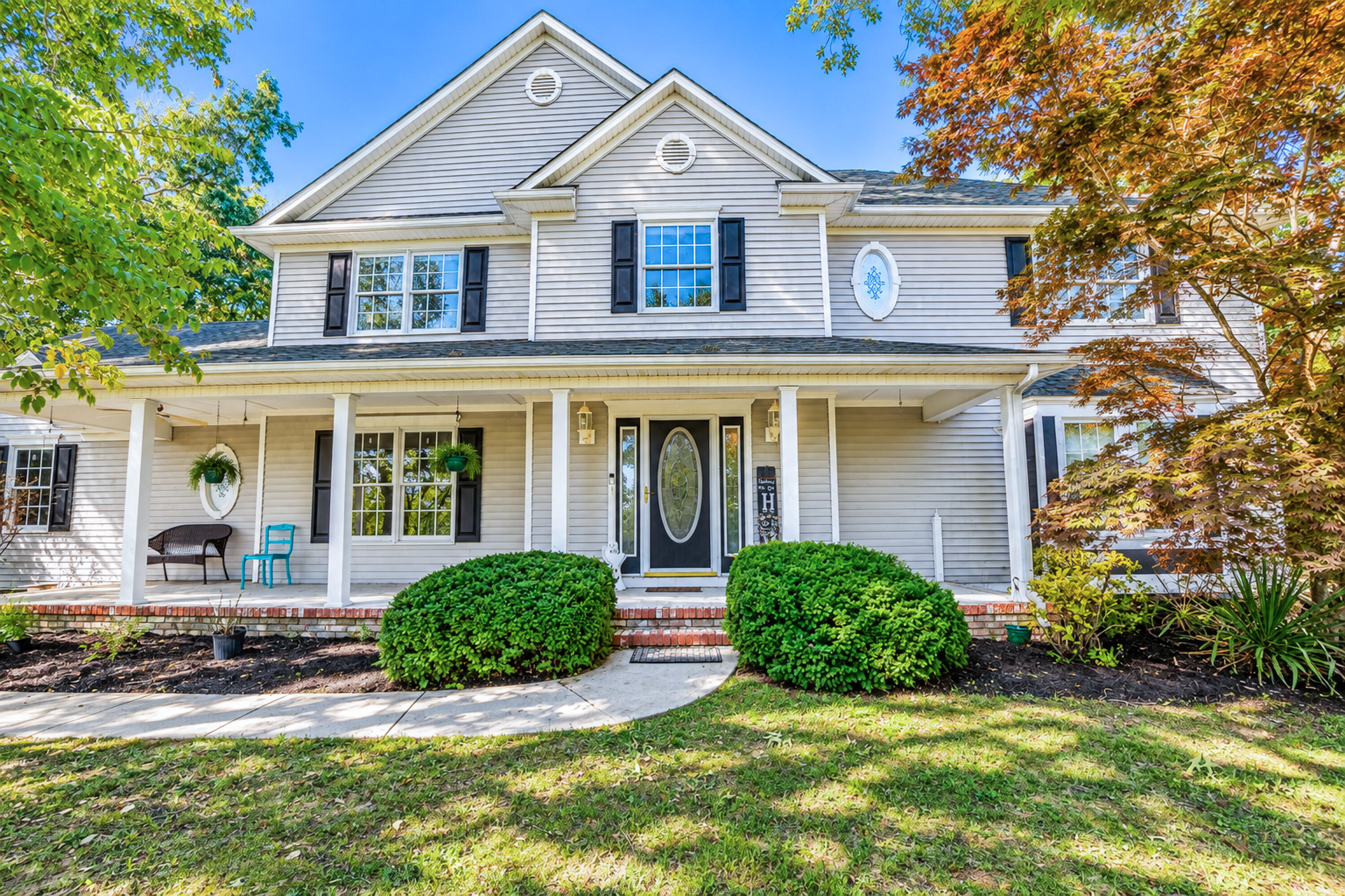 451 Woodside Drive Property Photo 3