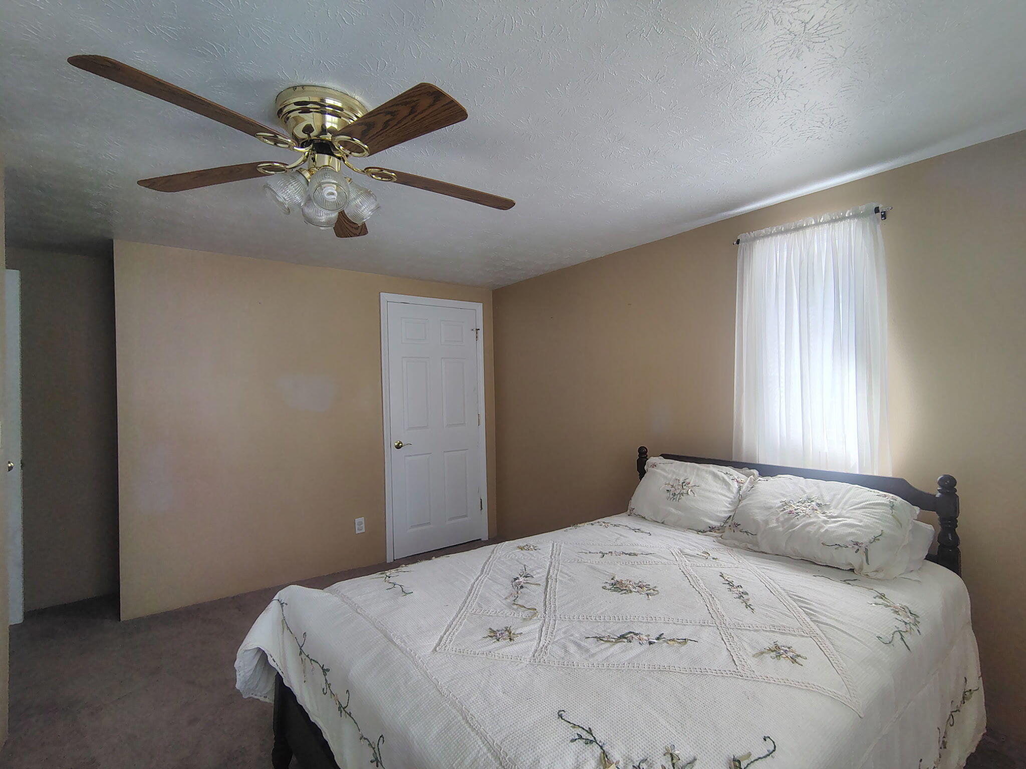 385 E Main Street Property Photo 26