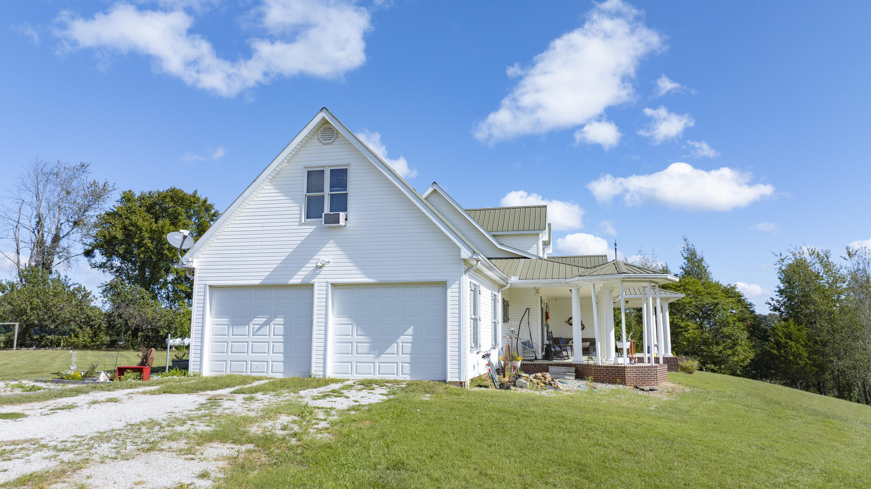 300 Mallard Drive Property Photo 10