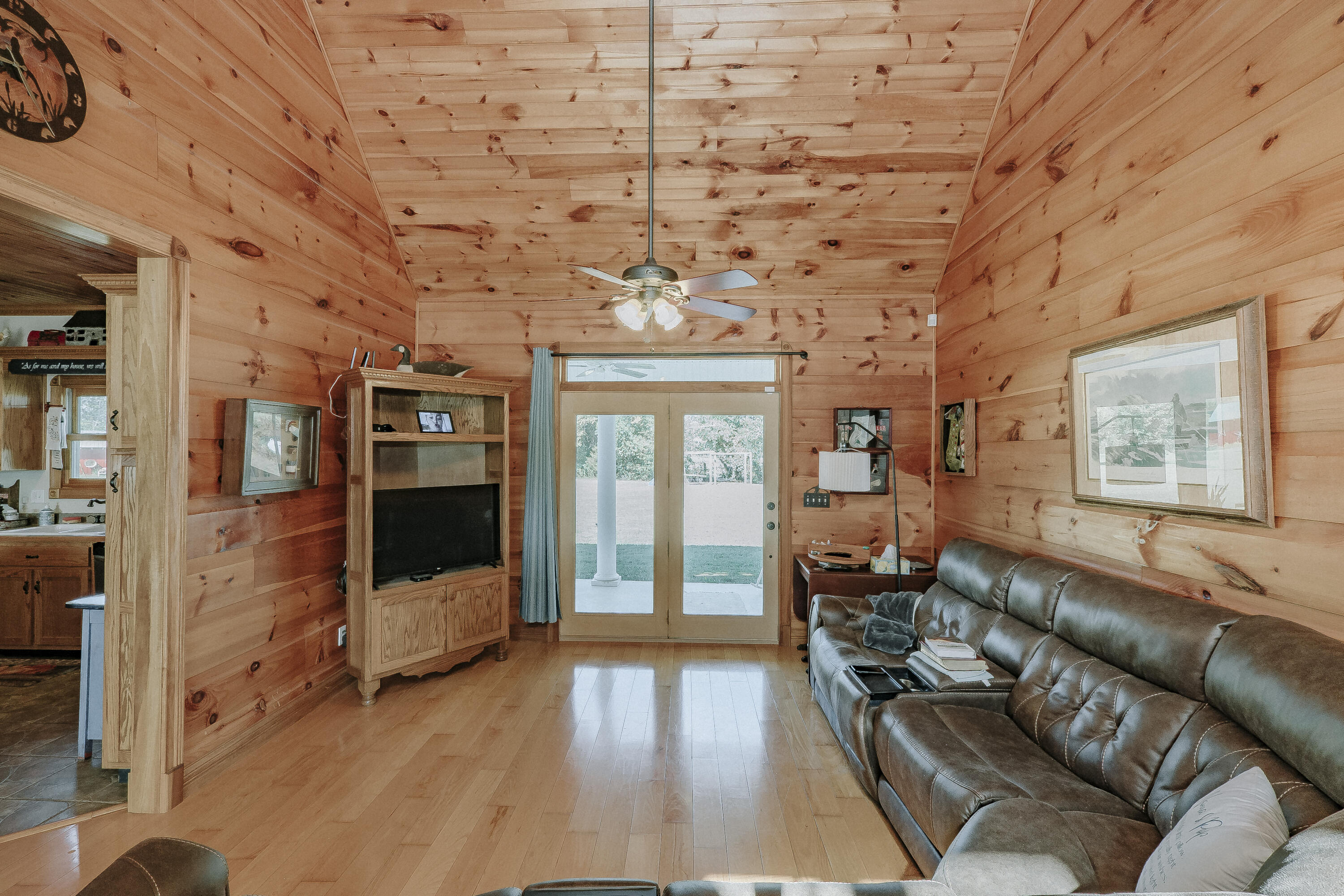 300 Mallard Drive Property Photo 17